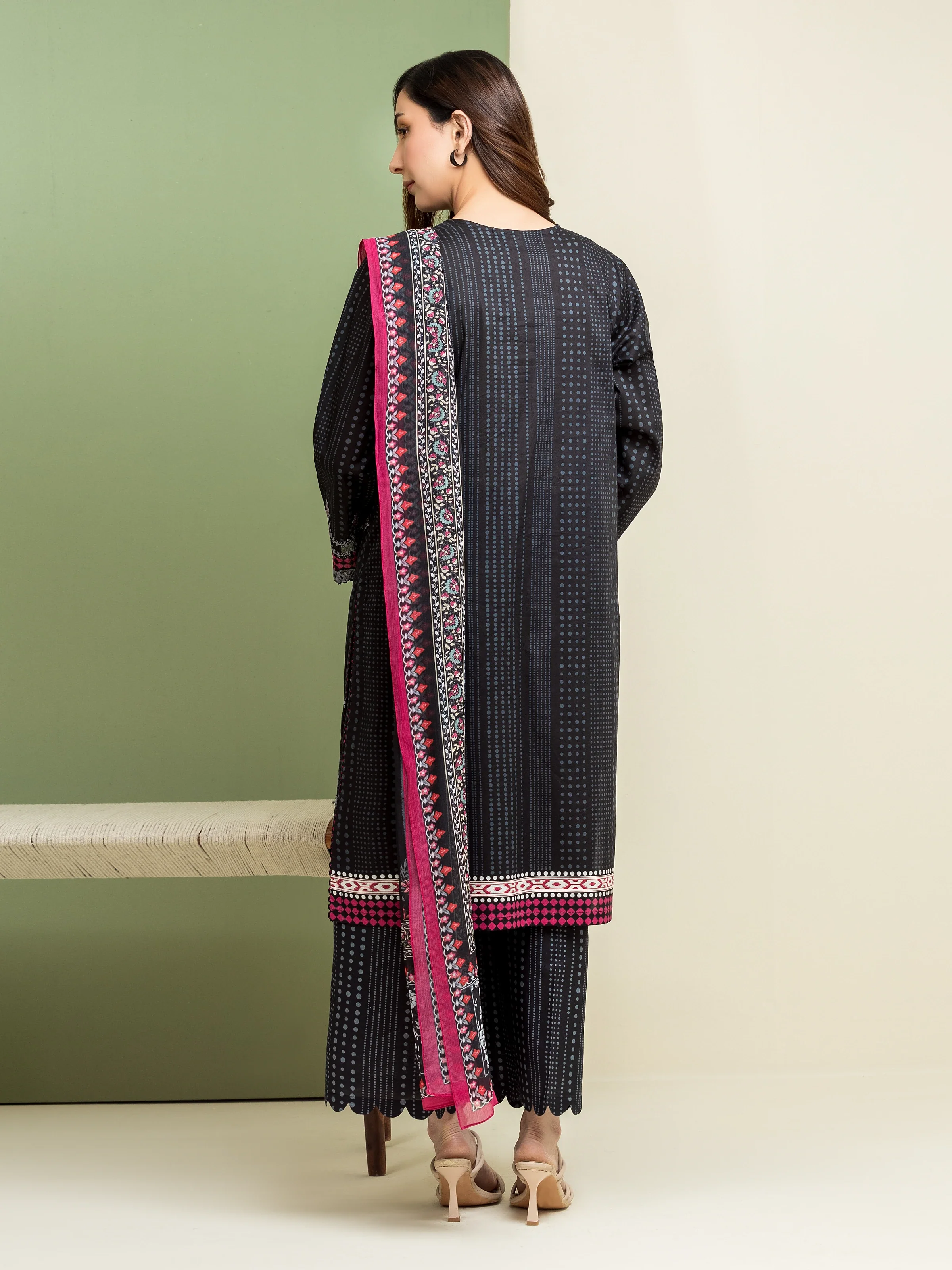 Unstitched Embroidered Lawn Suit - EWU5V1-31097-3P - Image 6