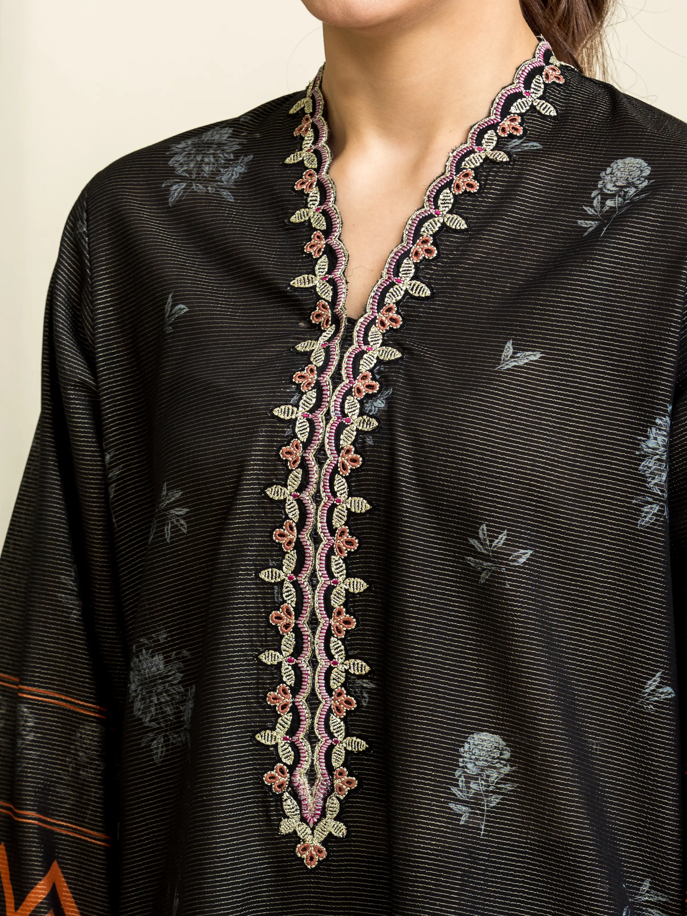 Unstitched Embroidered Lawn Suit - EWU5V1-31208-3P - Image 3
