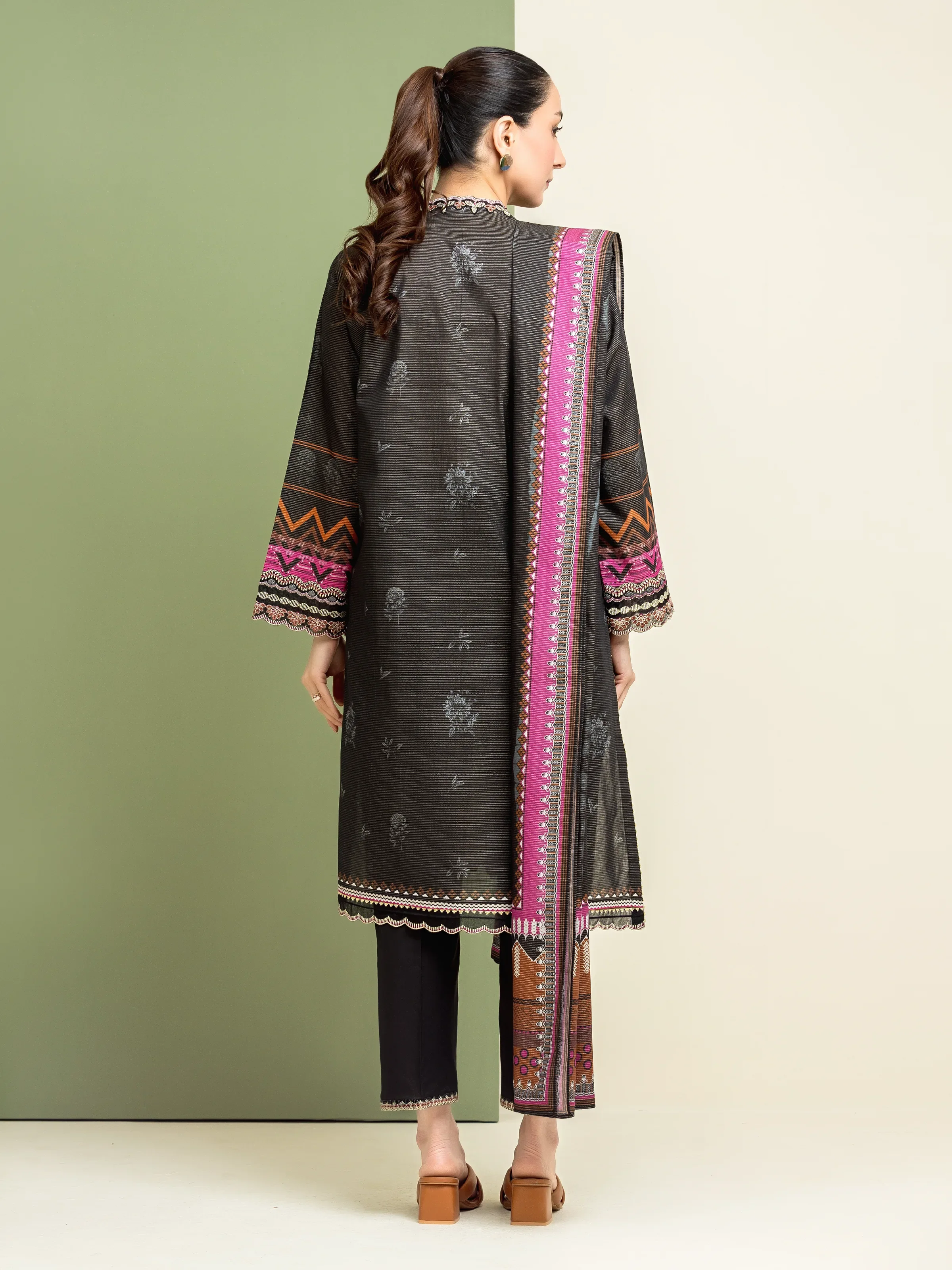 Unstitched Embroidered Lawn Suit - EWU5V1-31208-3P - Image 6
