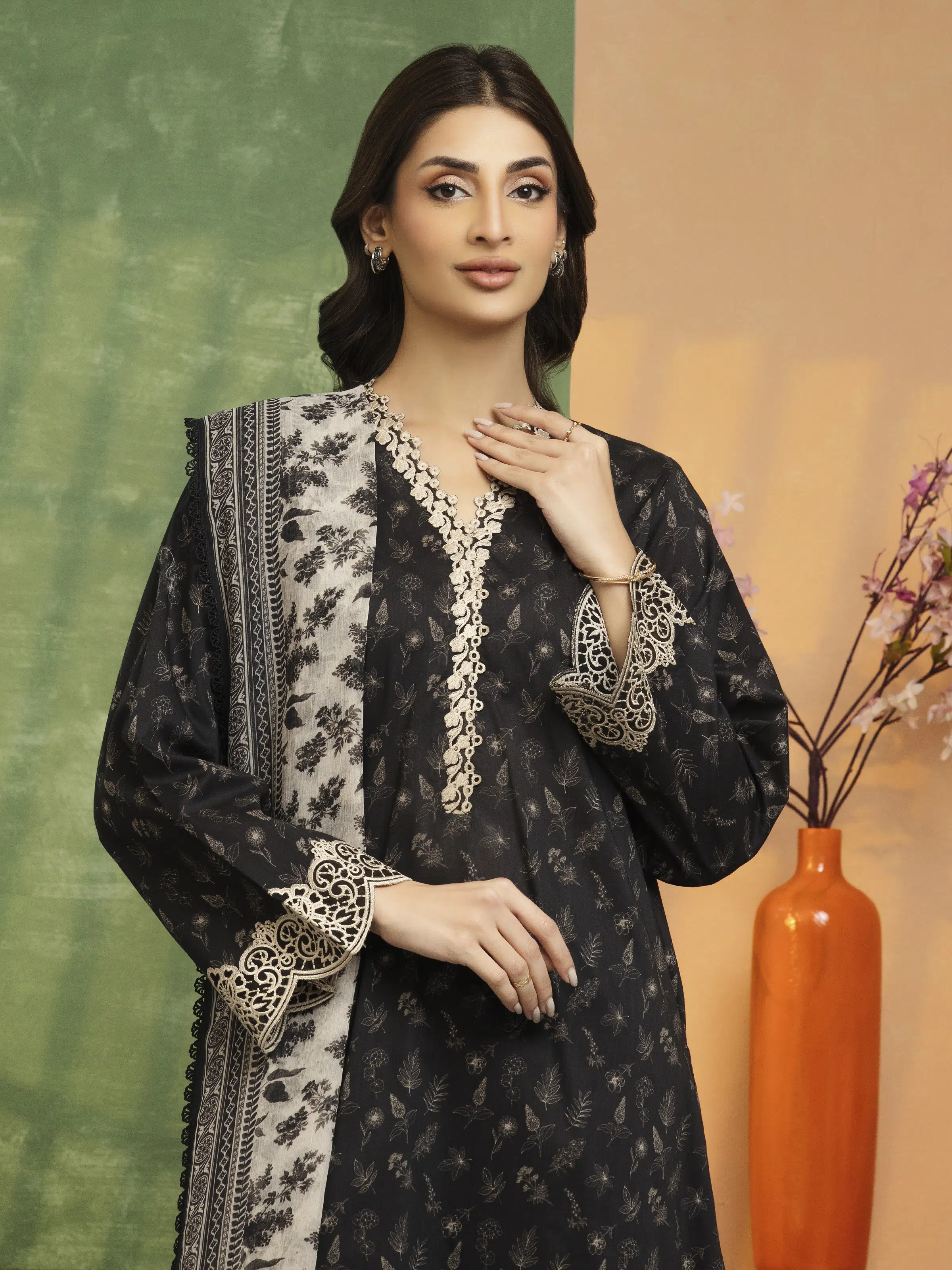 Unstitched Embroidered Lawn Suit - EWU5V1-31412-3P - Image 4