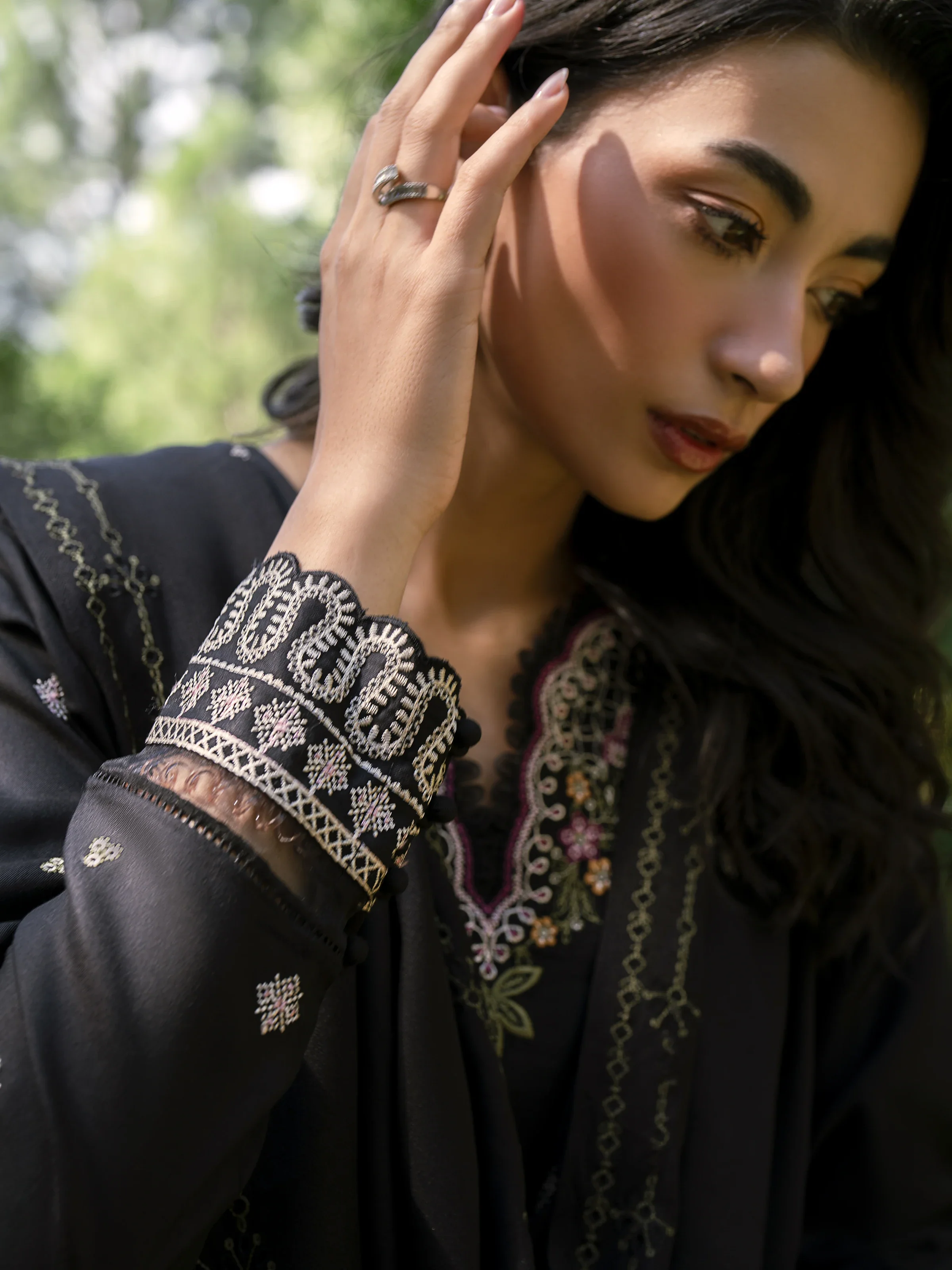 Unstitched Embroidered Marina Twill Suit - EWU24V14-30350-3P - Image 6