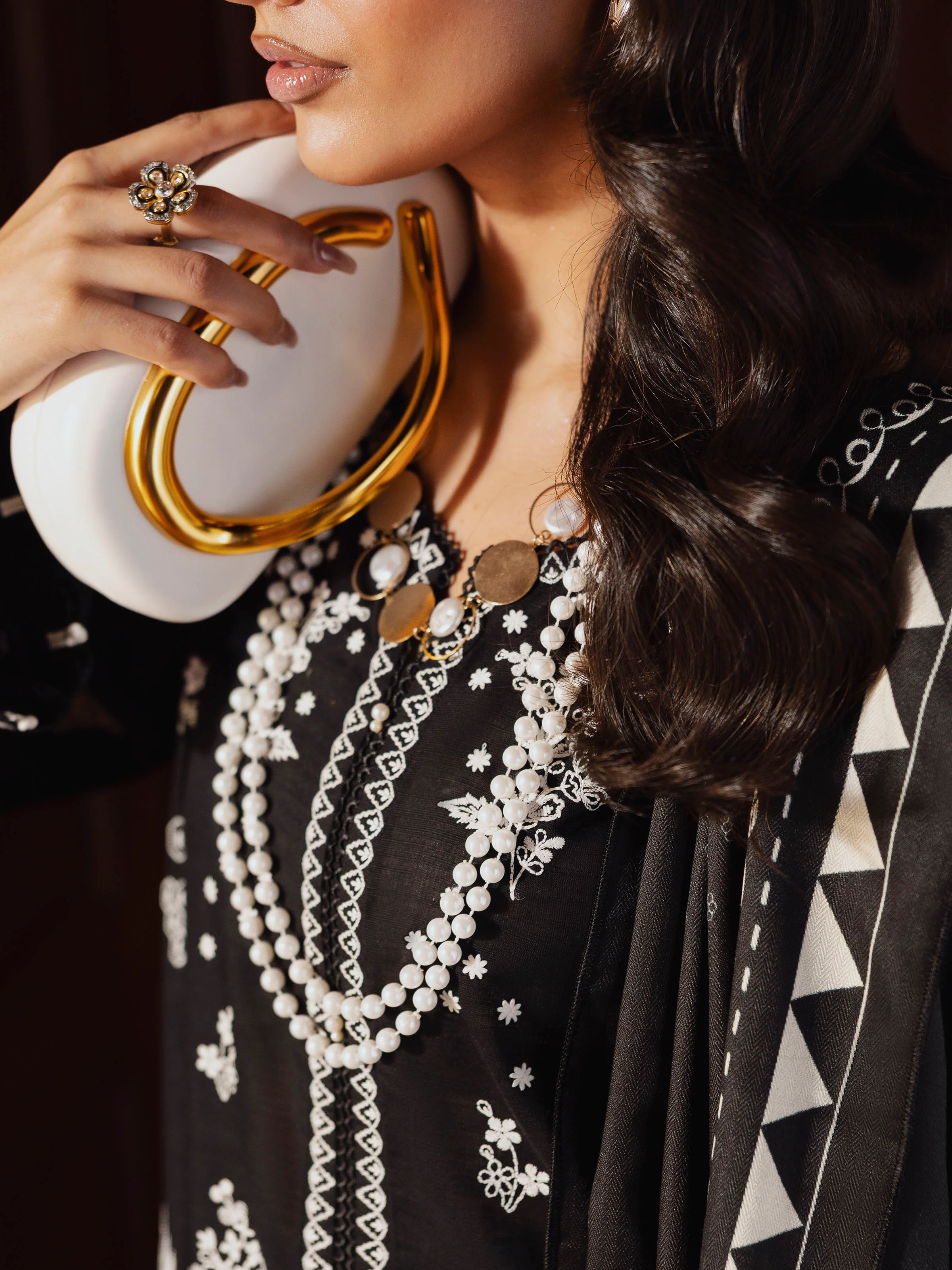 Unstitched Embroidered Khaddar Suit - EWU5V11-32006-3P - Image 3