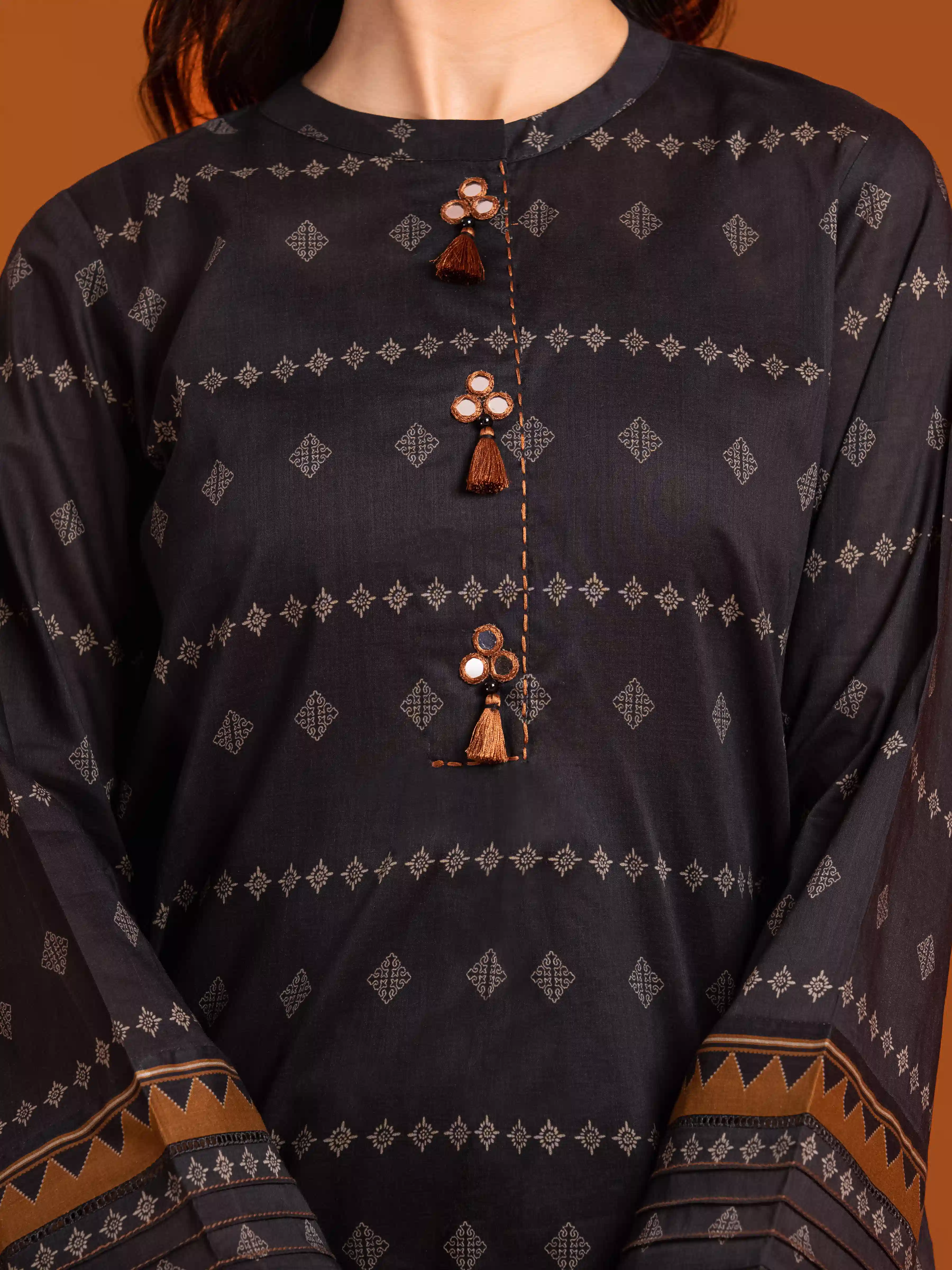 Unstitched Printed Khaddar Suit - EWU24A3-27061-3P - Image 5