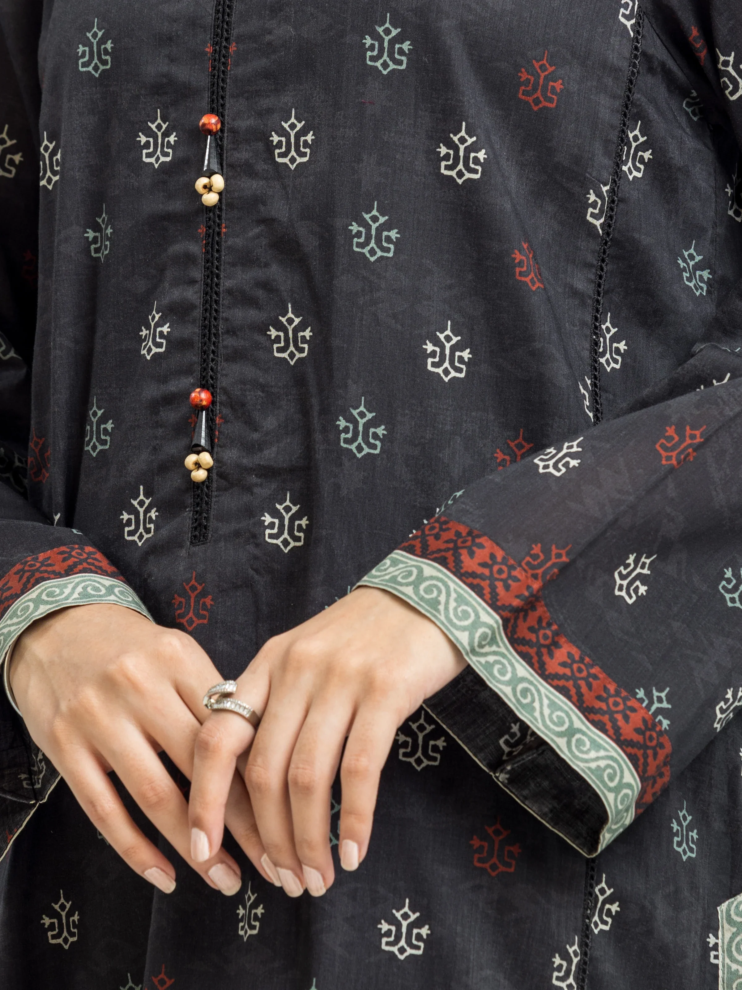 Unstitched Printed Khaddar Suit - EWU24A3-28444-3P - Image 5