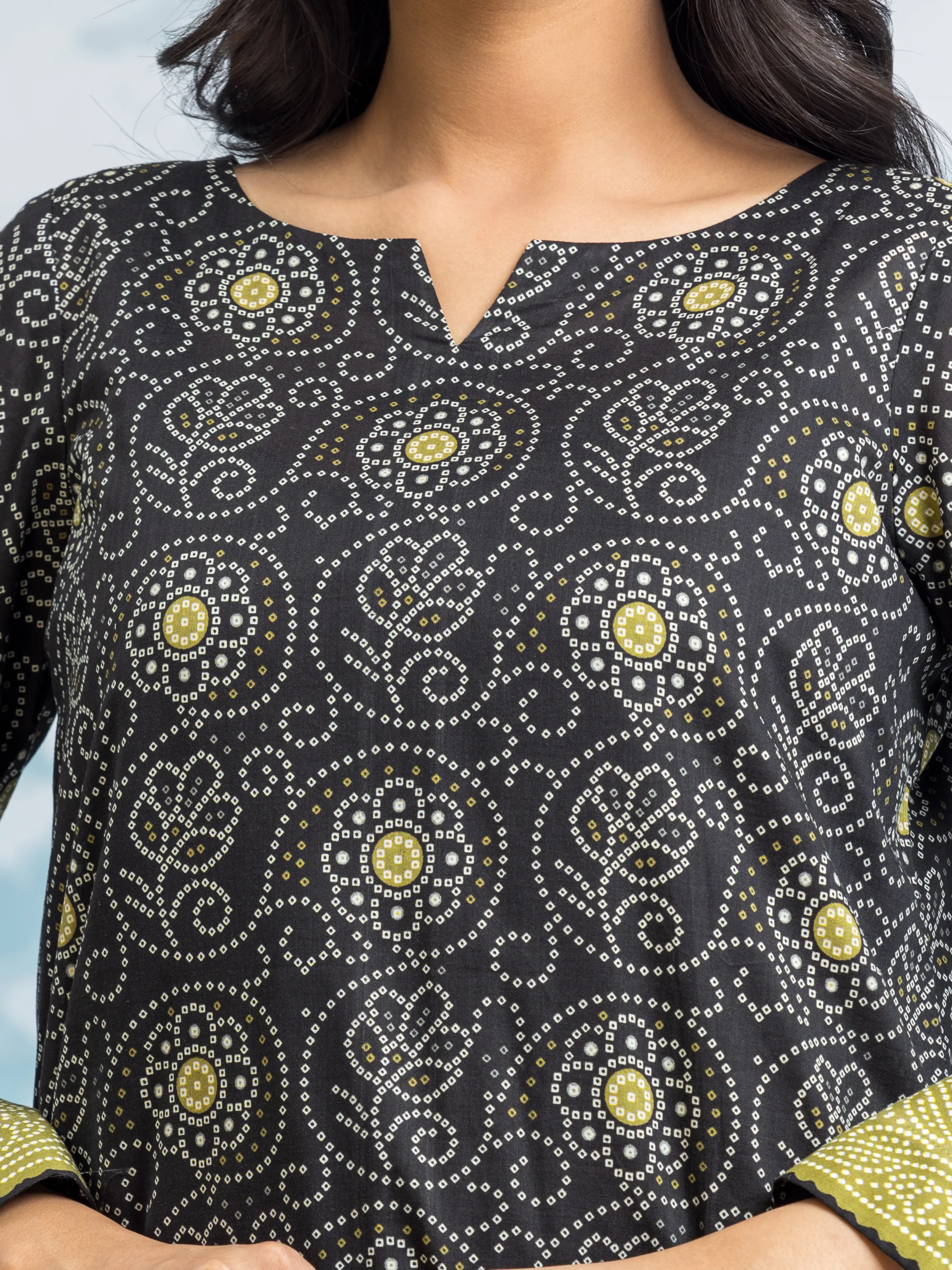 Unstitched Printed Khaddar Suit - EWU24A3-28457-3P - Image 3