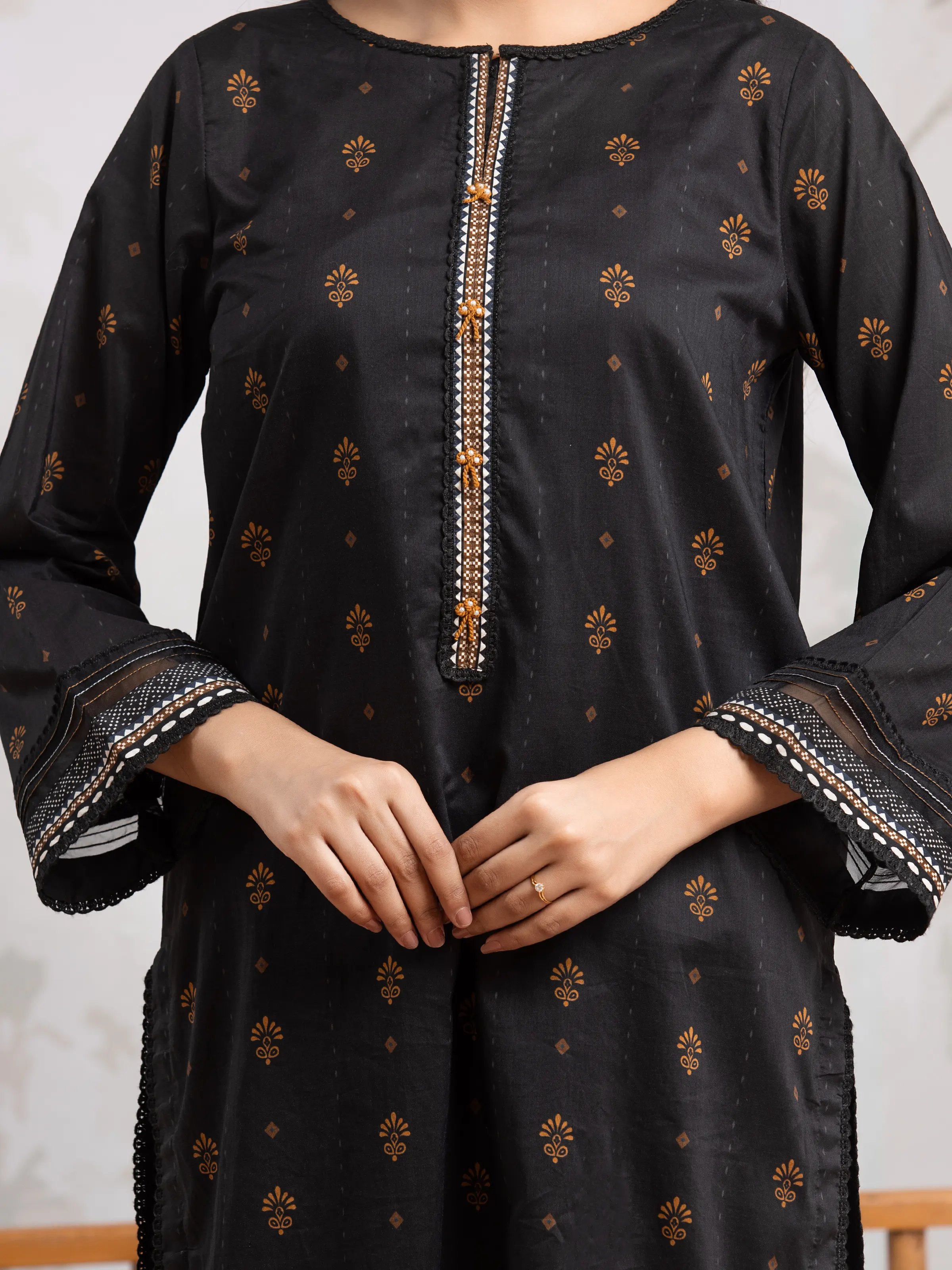 Unstitched Printed Khaddar Suit - EWU24A3-29591-3P - Image 3
