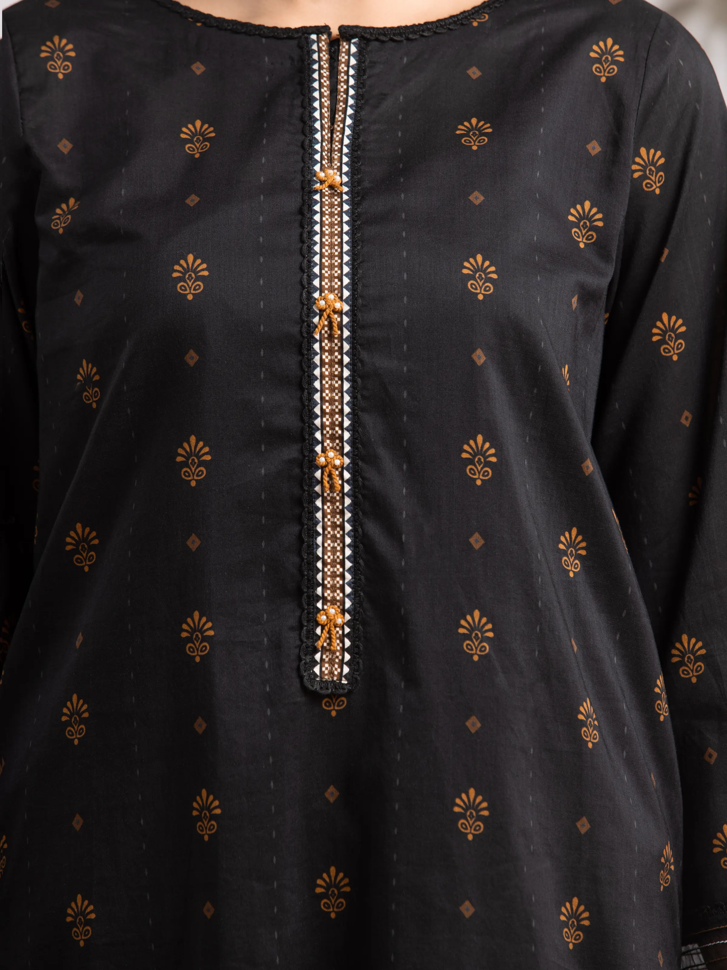 Unstitched Printed Khaddar Suit - EWU24A3-29591-3P - Image 4