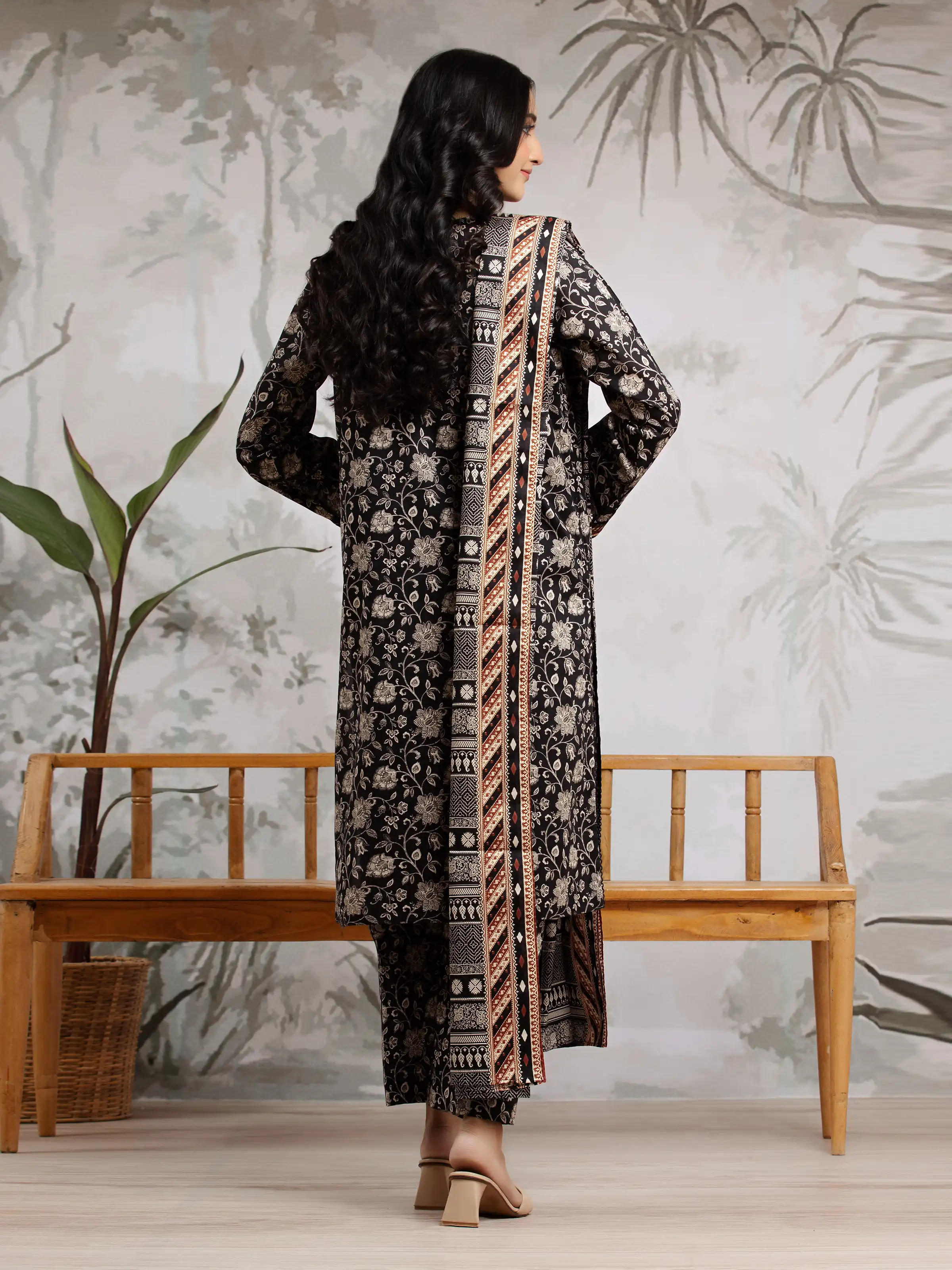 Unstitched Printed Khaddar Suit - EWU24A3-29610-3P - Image 2