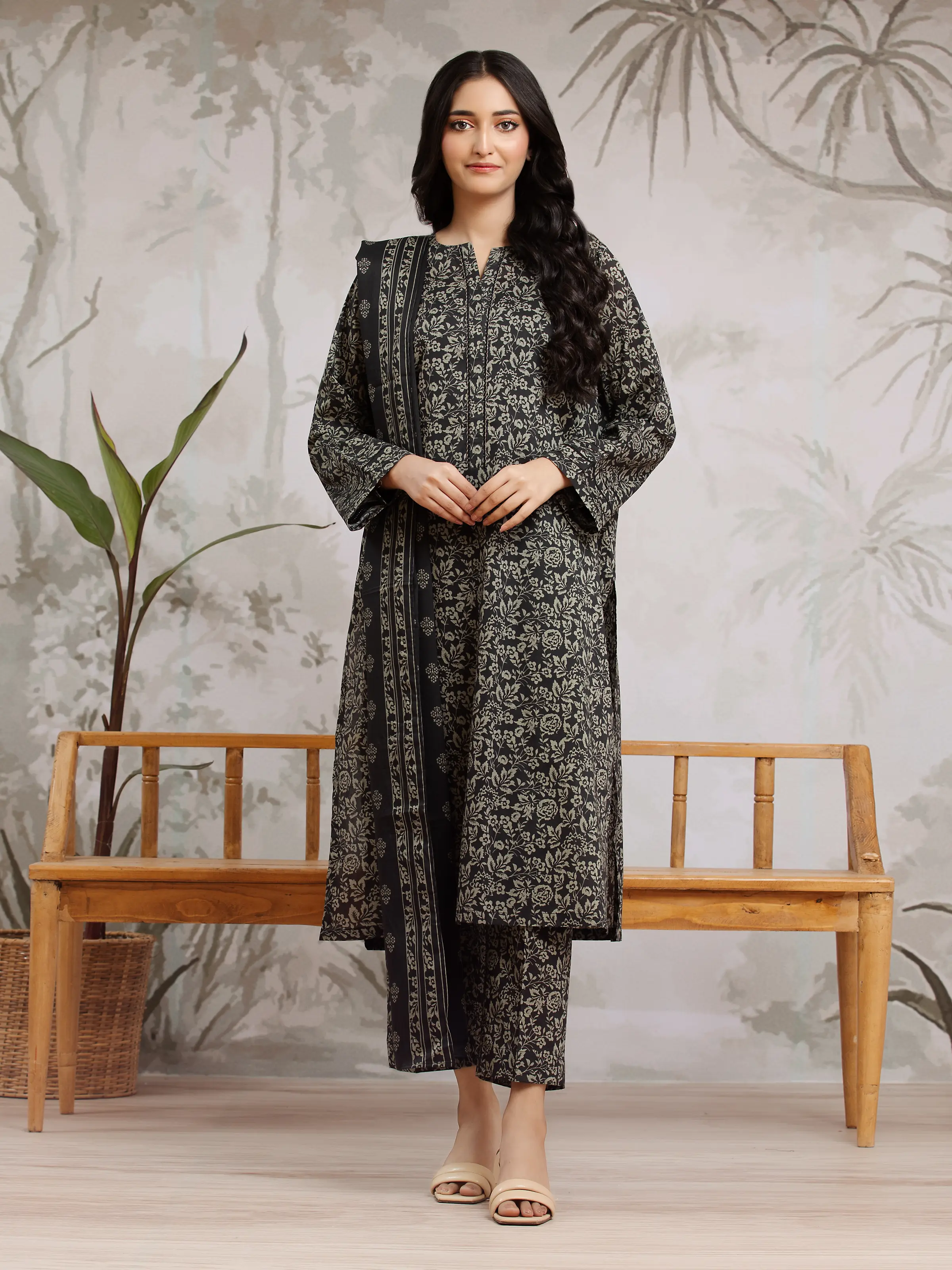 Unstitched Printed Khaddar Suit - EWU24A3-29615-3P