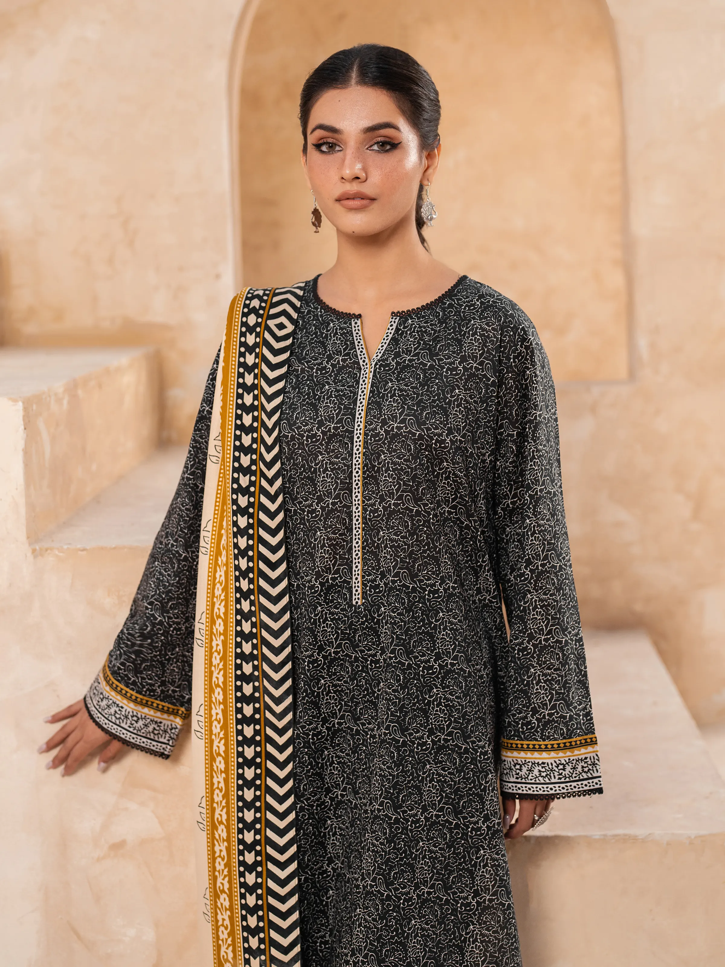 Unstitched Printed Khaddar Suit - EWU24M3-071 - Image 5