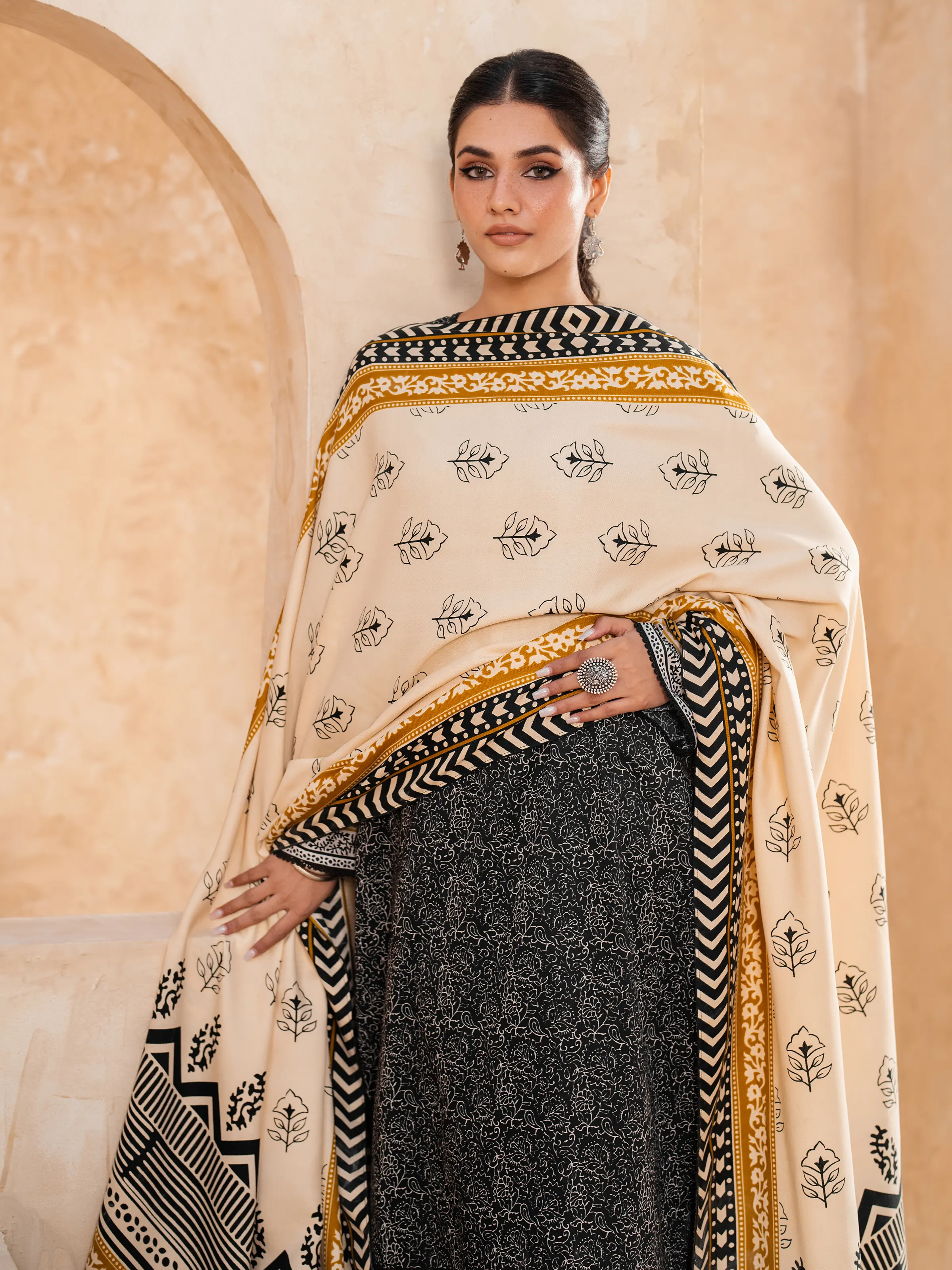 Unstitched Printed Khaddar Suit - EWU24M3-071 - Image 6