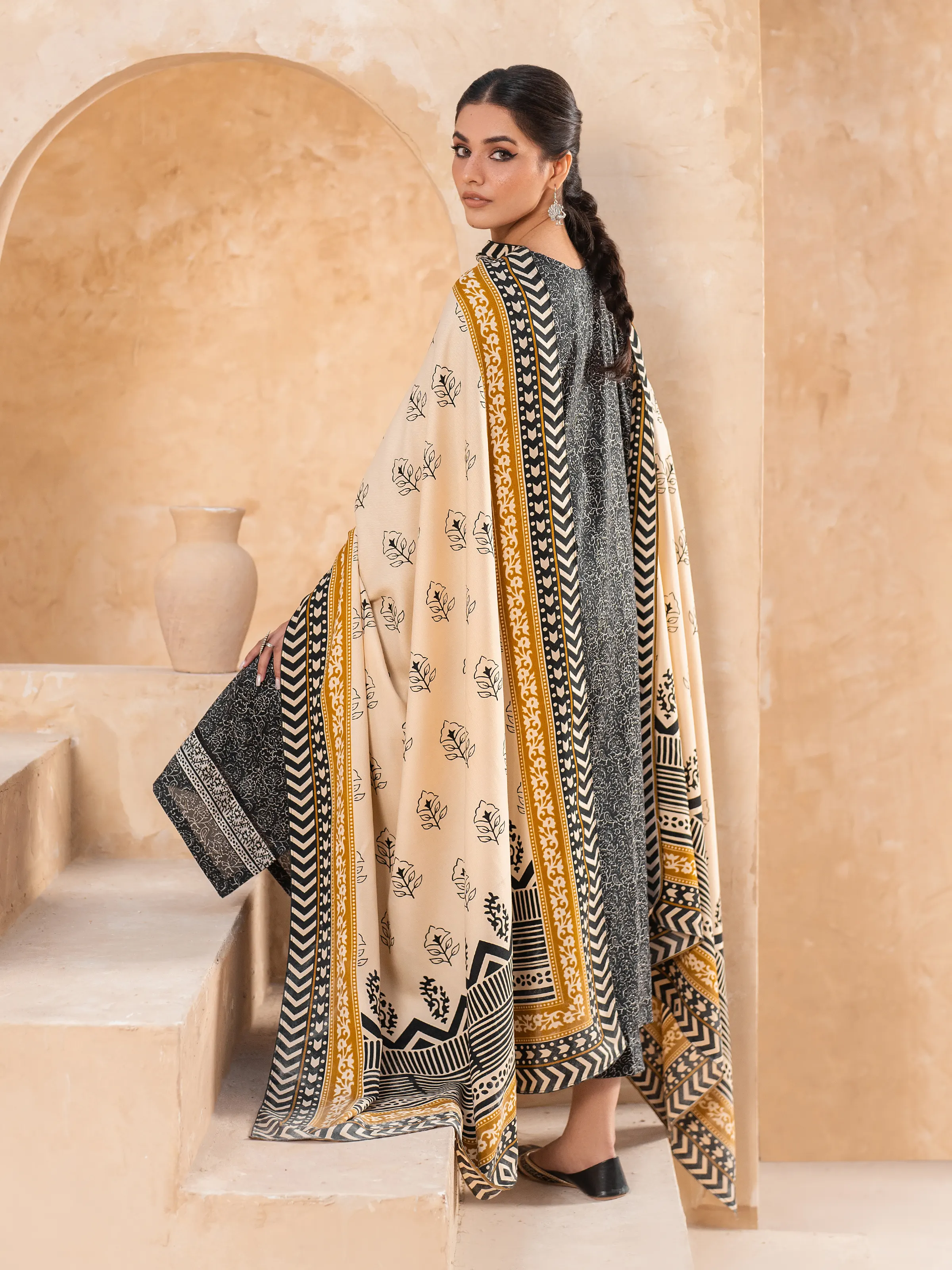 Unstitched Printed Khaddar Suit - EWU24M3-071 - Image 7
