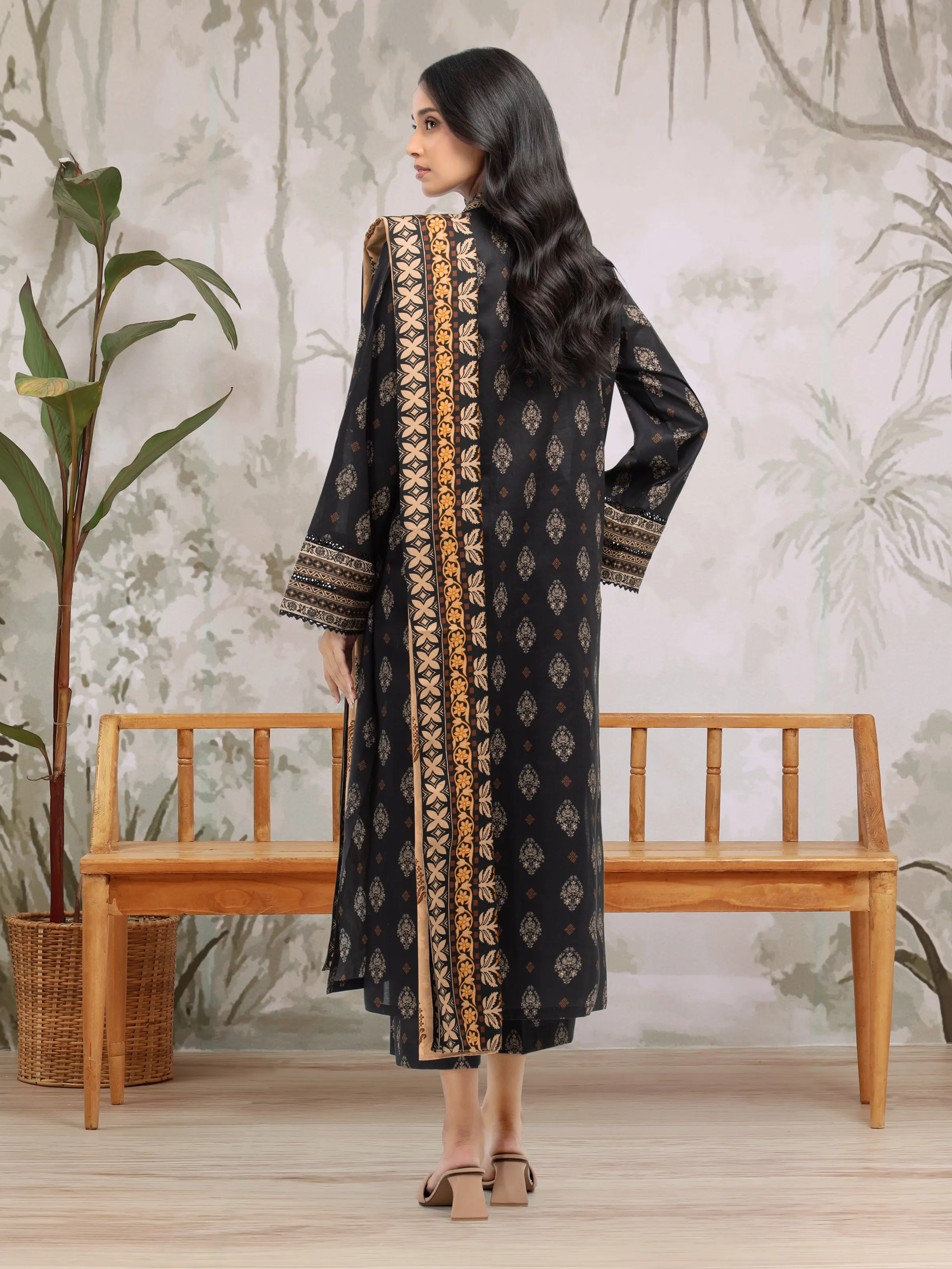 Unstitched Printed Khaddar Suit - EWU24M3-078-3P - Image 2