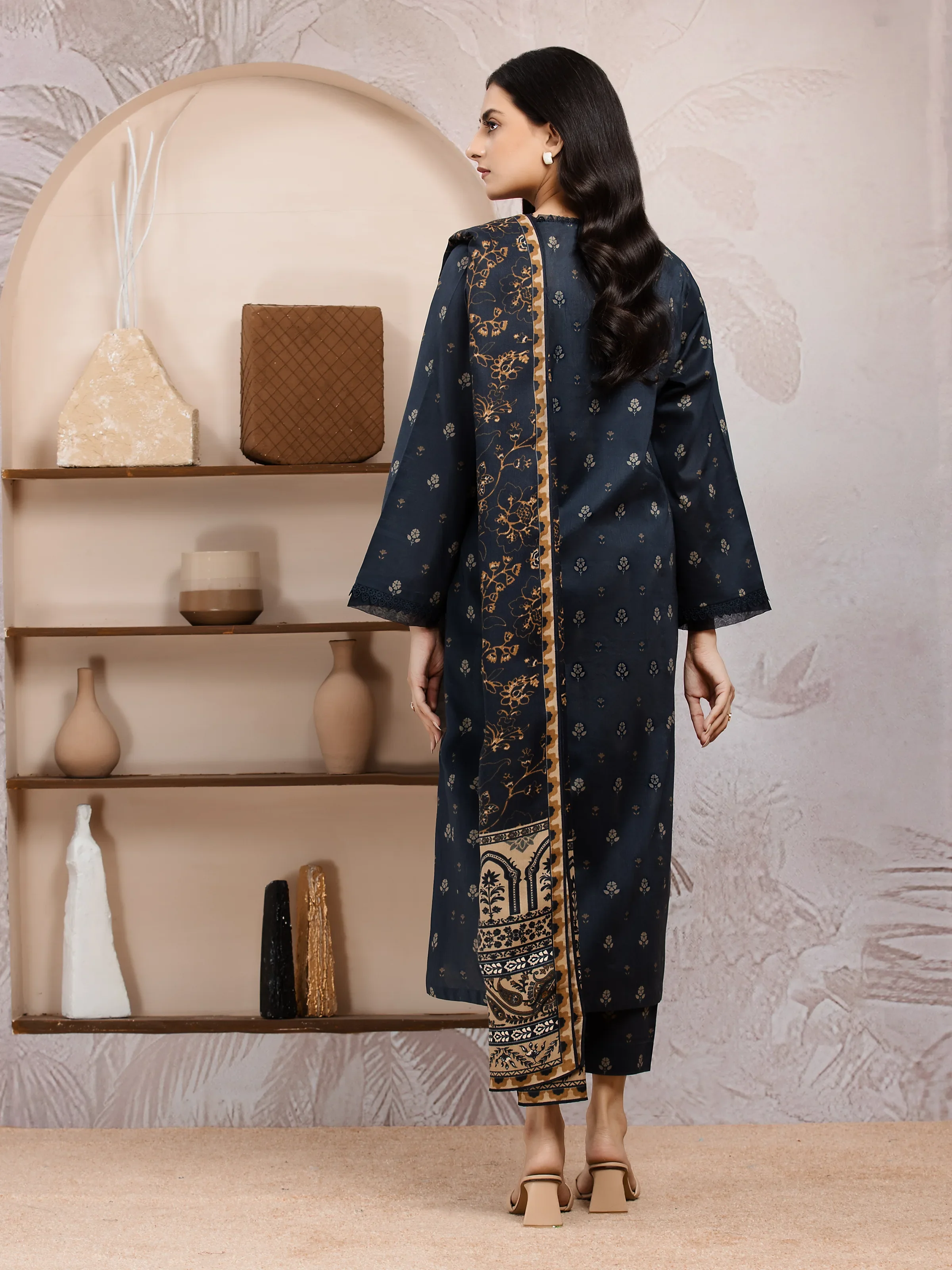 Unstitched Printed Khaddar Suit - EWU24M3-082-3P - Image 2