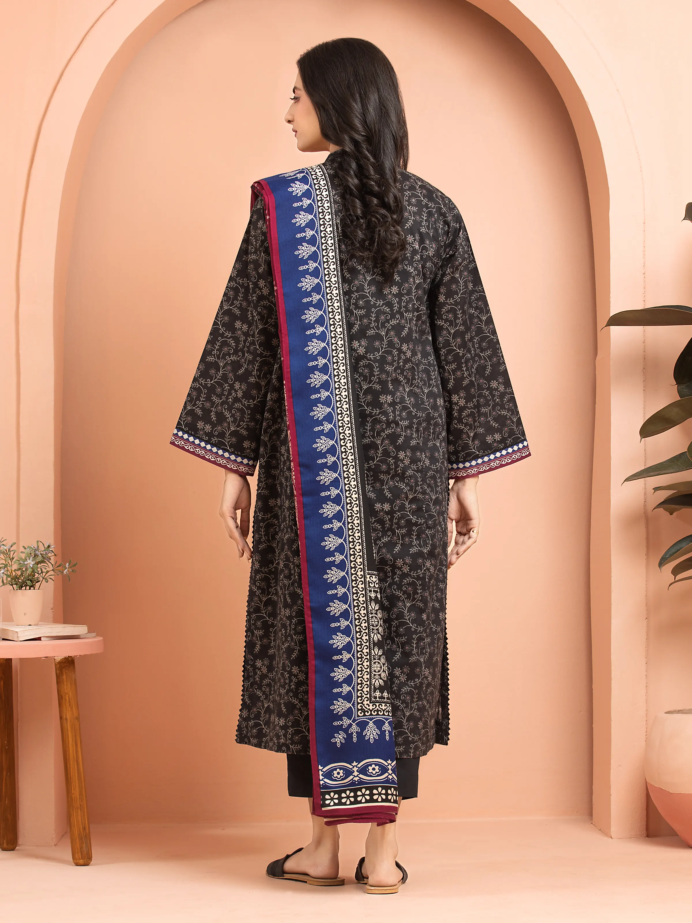 Unstitched Printed Khaddar Suit - EWU24M3-105-3P - Image 2