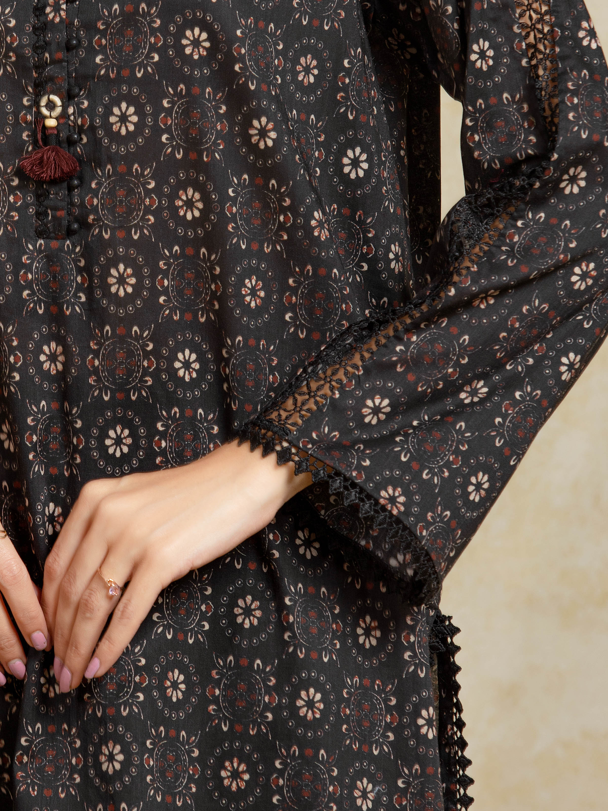 Unstitched Printed Khaddar Suit - EWU5A3-35904-3P - Image 4