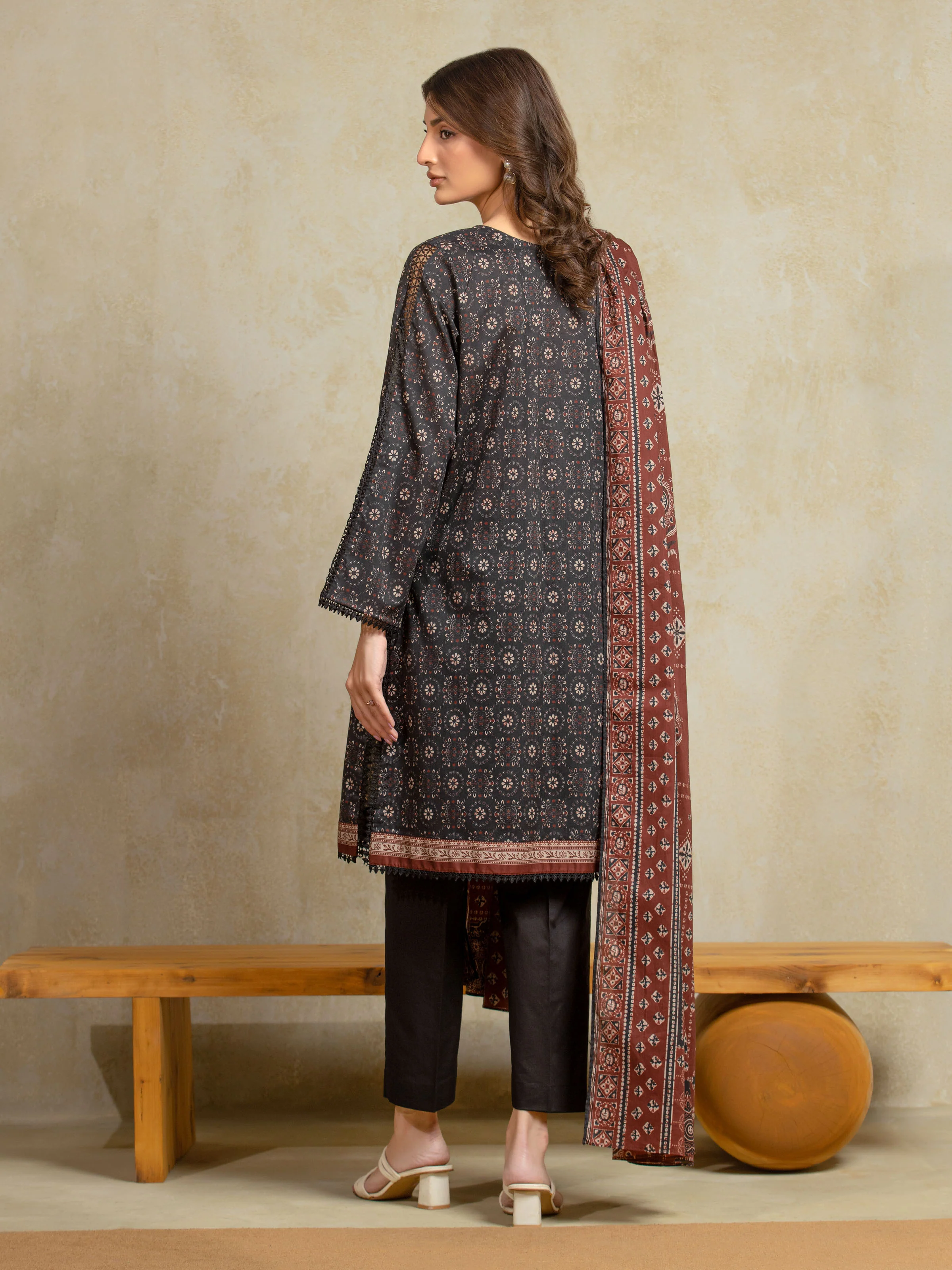 Unstitched Printed Khaddar Suit - EWU5A3-35904-3P - Image 6