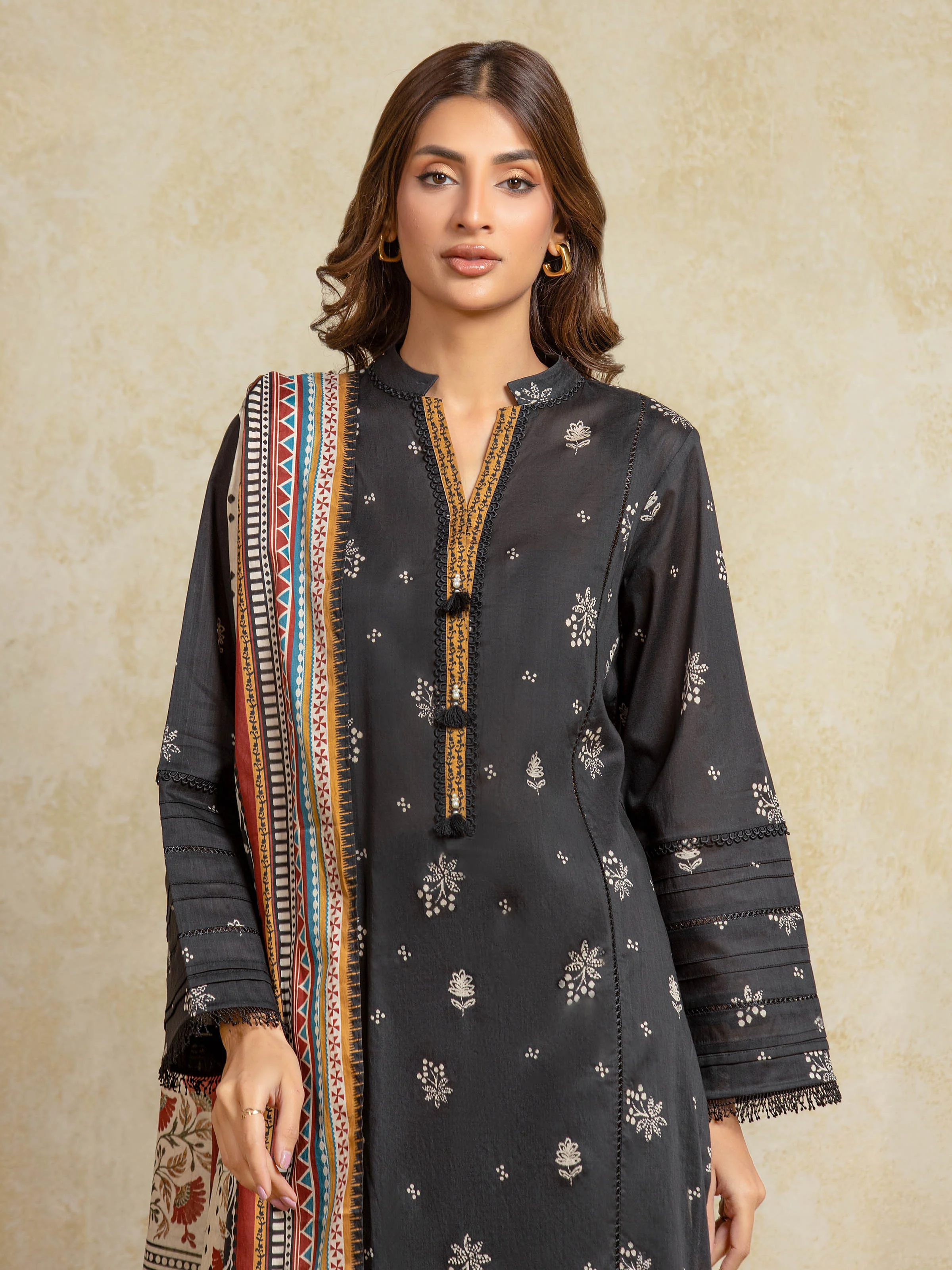 Unstitched Printed Khaddar Suit - EWU5A3-35925-3P - Image 2