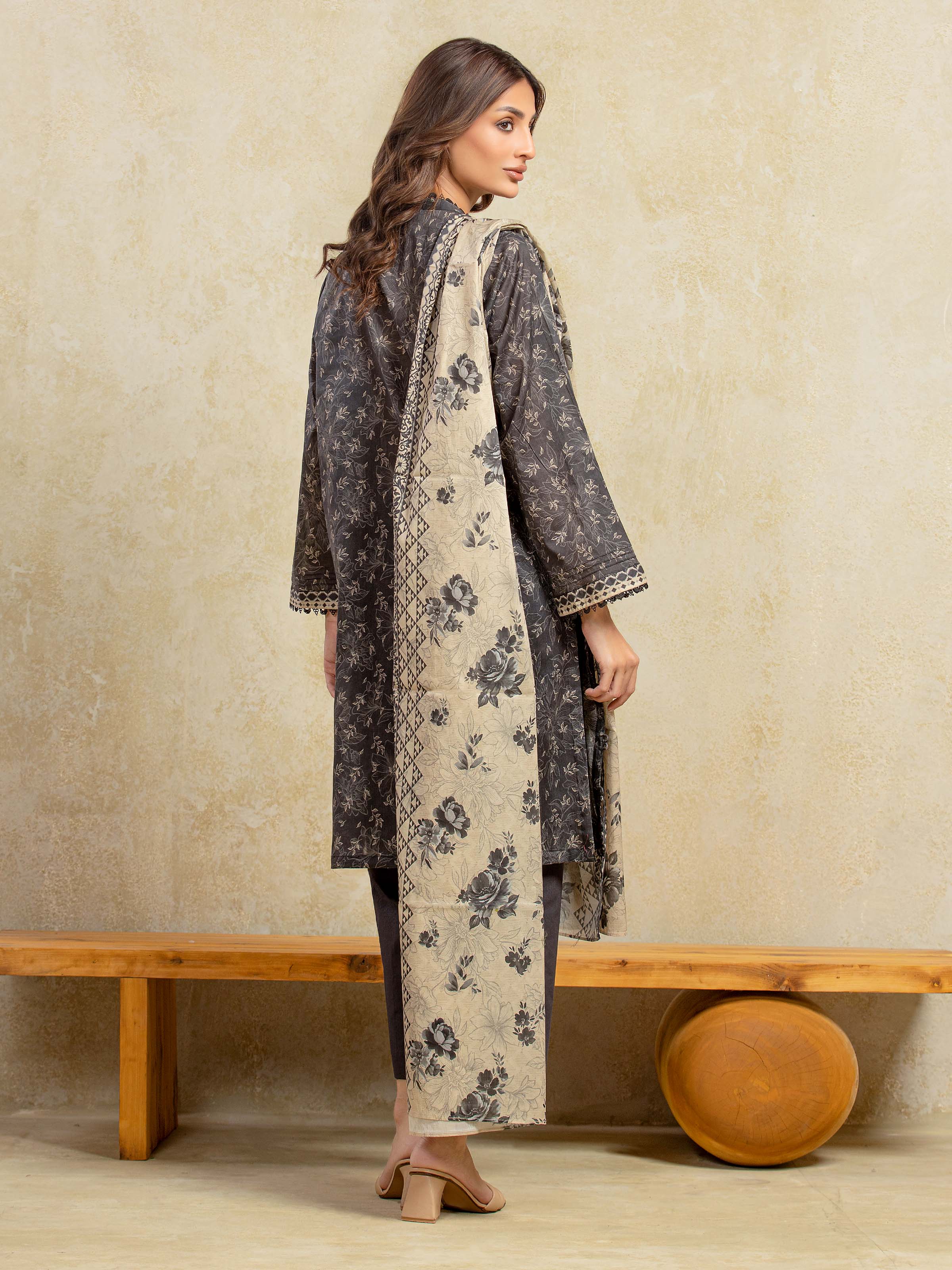Unstitched Printed Khaddar Suit - EWU5A3-35926-3P - Image 6