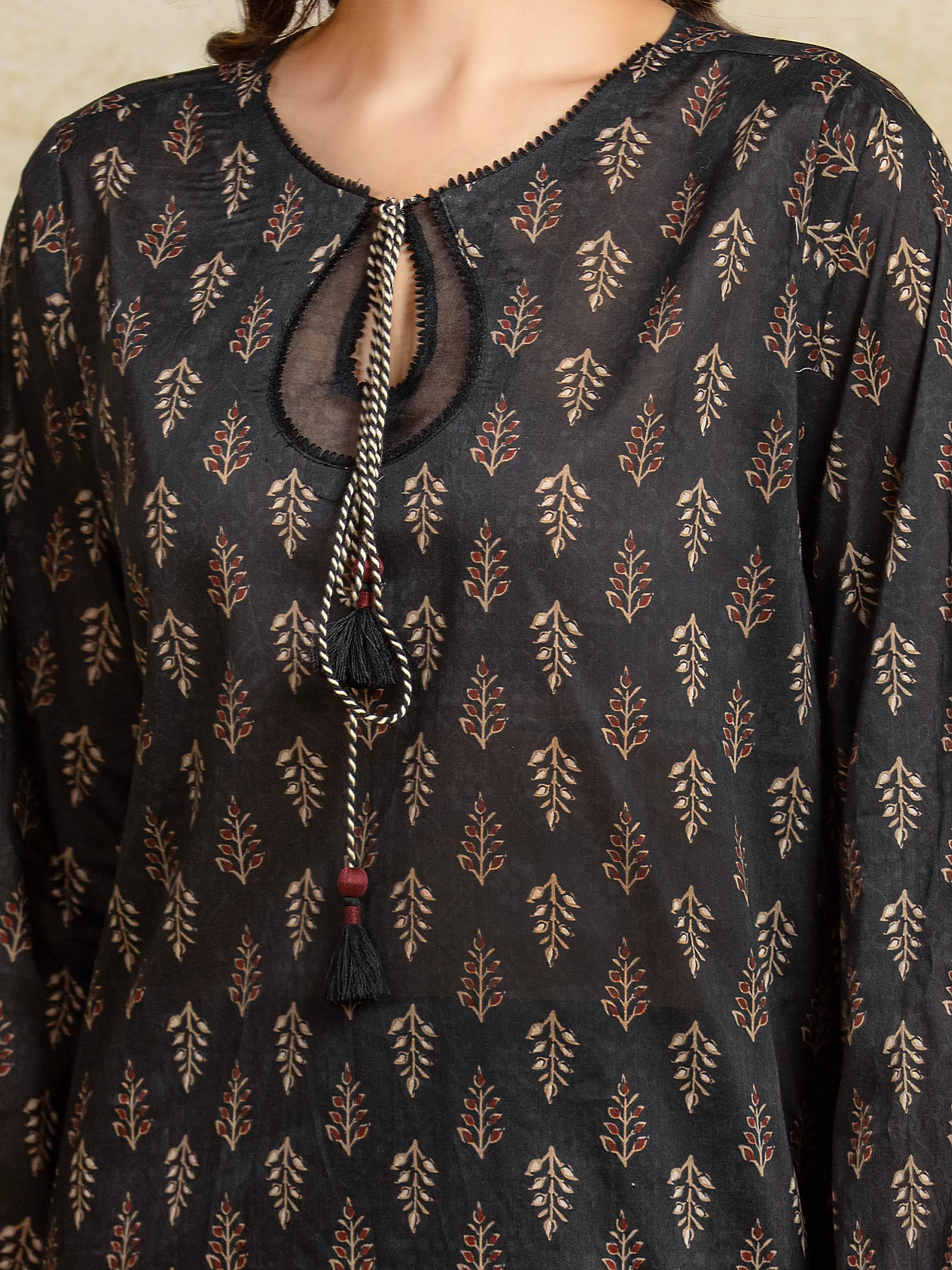 Unstitched Printed Khaddar Suit - EWU5A3-35928-3P - Image 4