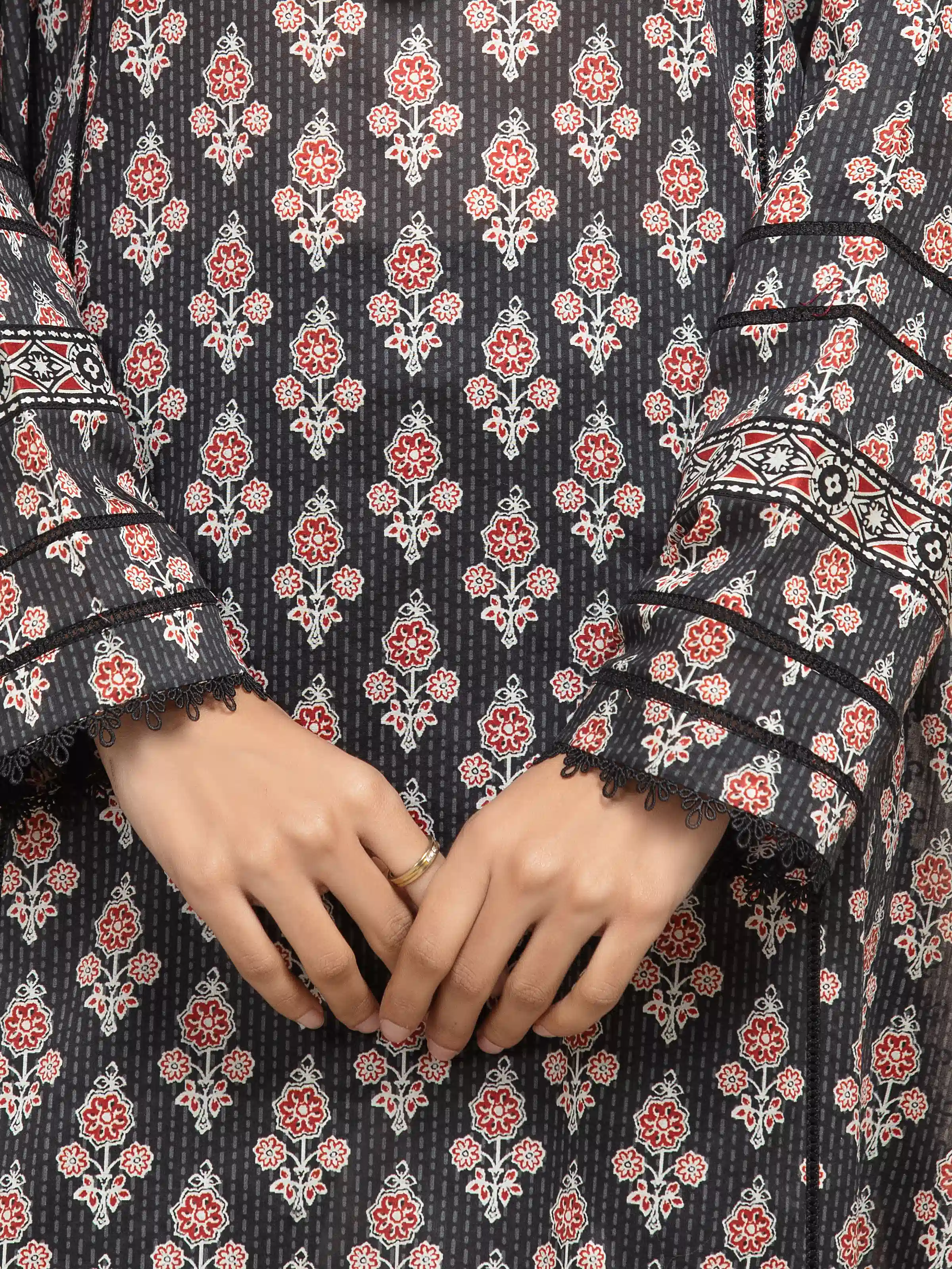 Unstitched Printed Khaddar Suit - EWU5A3-36032-3P - Image 3
