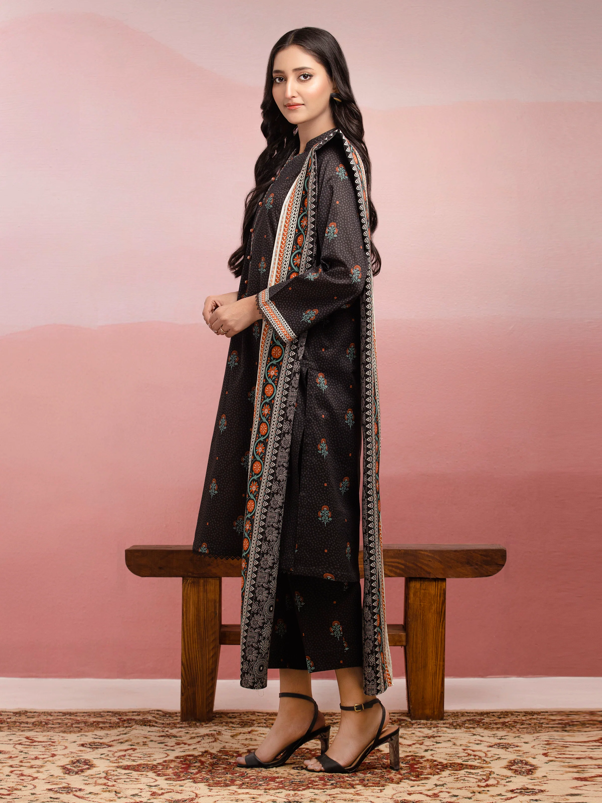 Unstitched Printed Lawn Suit - EWU5A1-35121-3P - Image 3