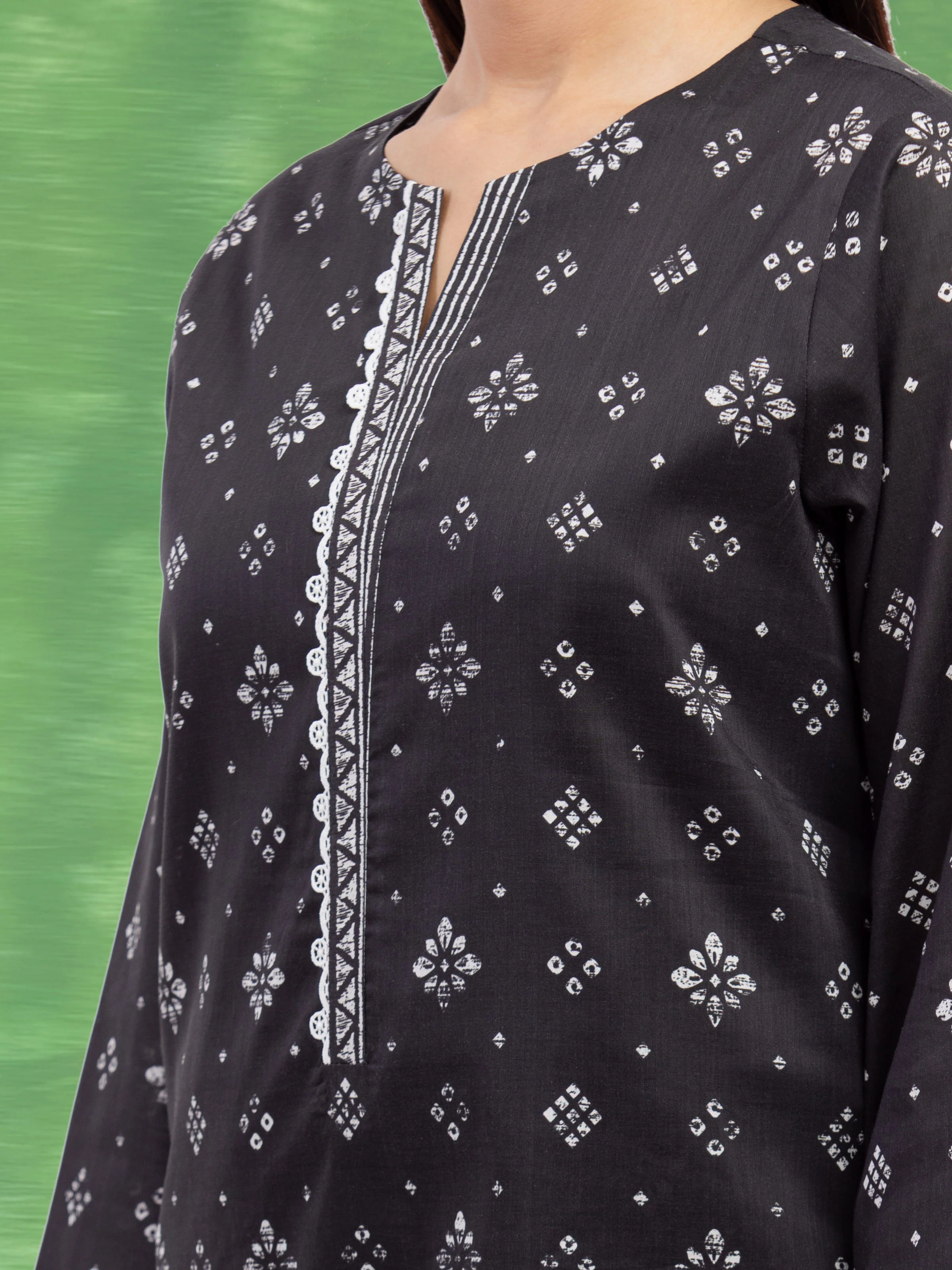 Unstitched Printed Lawn Suit - EWU5A1-35308-3P - Image 2