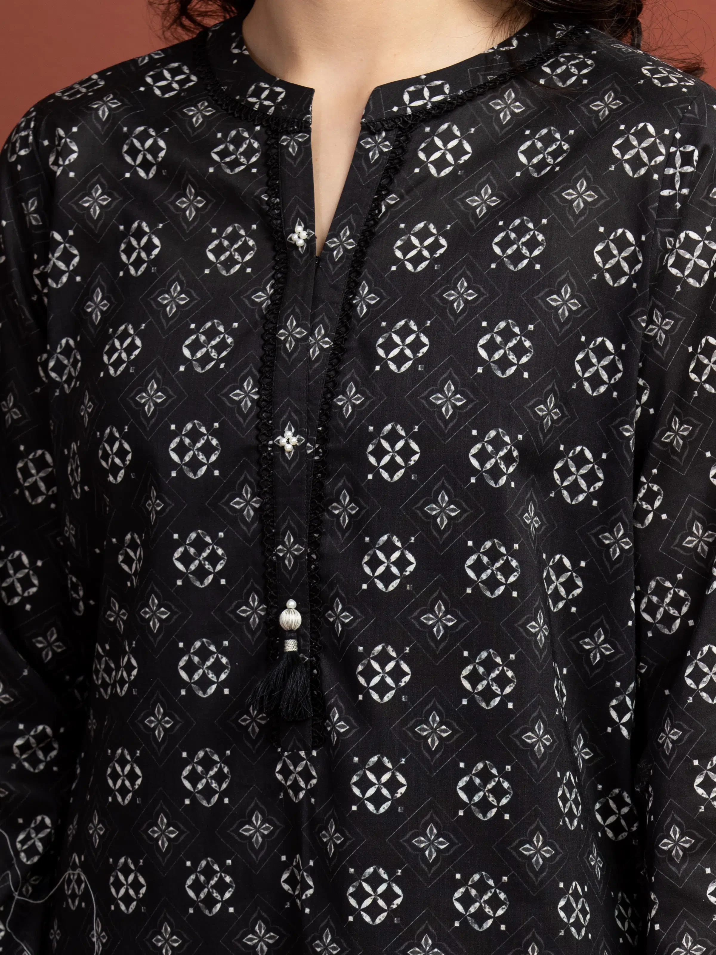 Unstitched Printed Lawn Suit - EWU5A1-35310-3P - Image 3