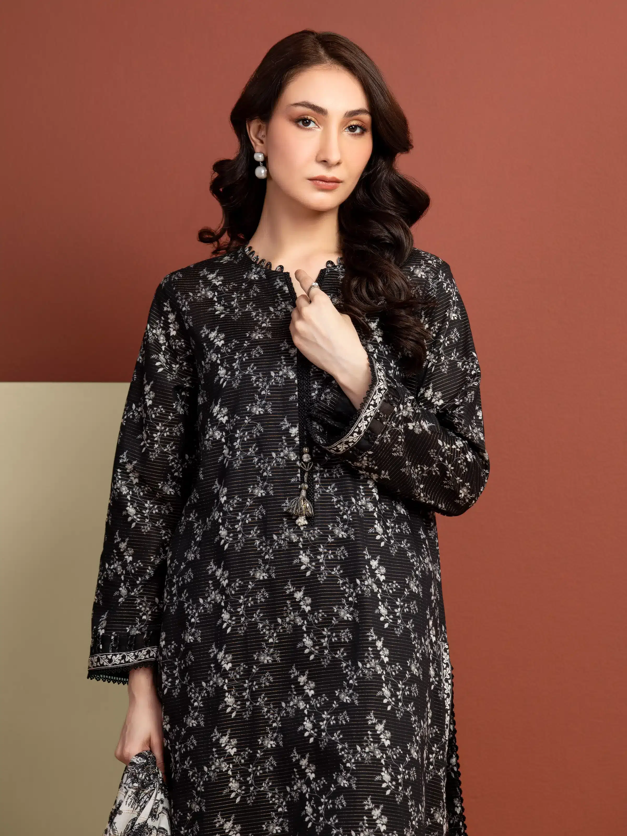 Unstitched Printed Zari Lawn Suit - EWU5M6-014-3P - Image 2