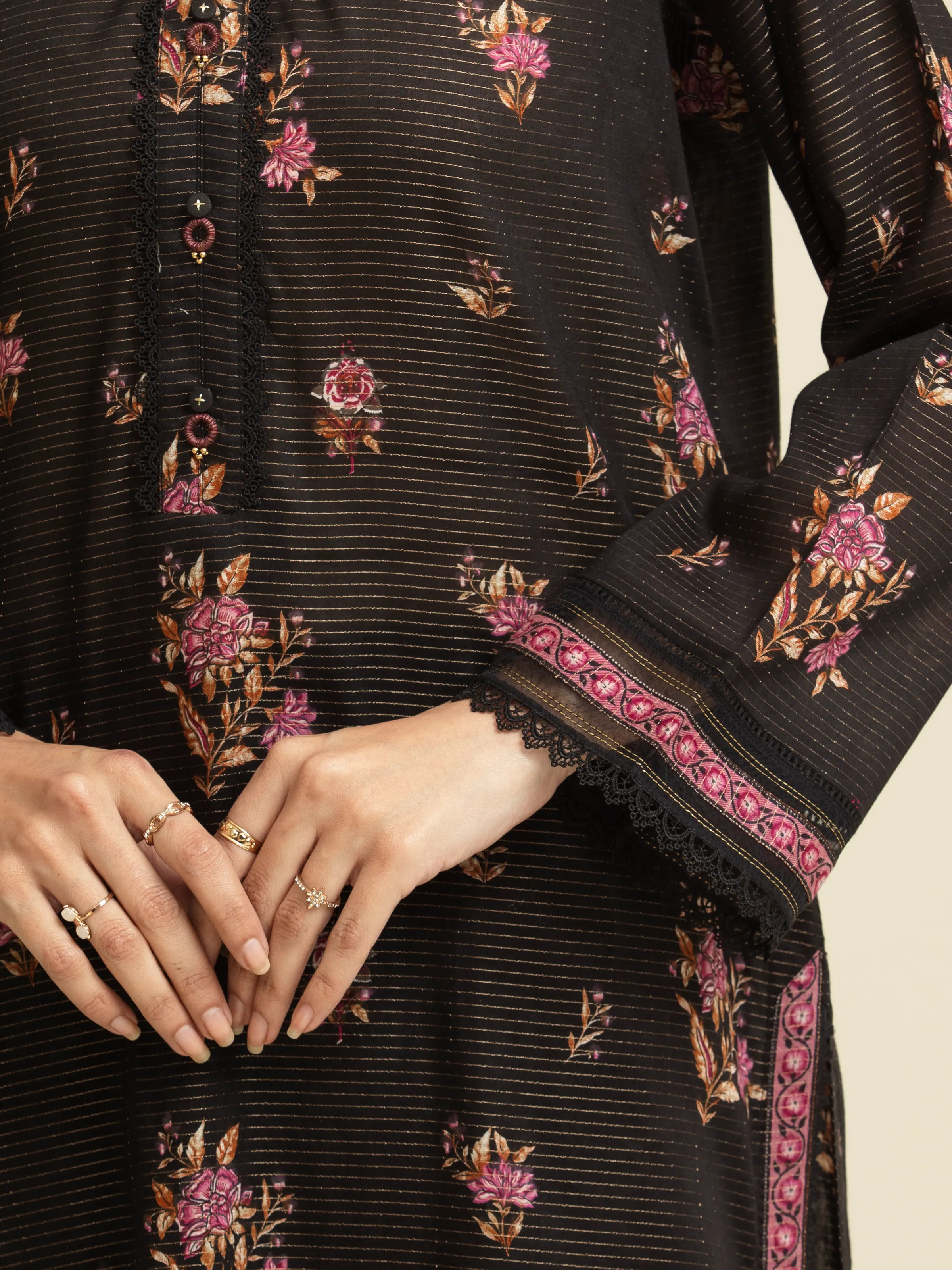 Unstitched Printed Zari Lawn Suit - EWU5M6-006-3P - Image 4