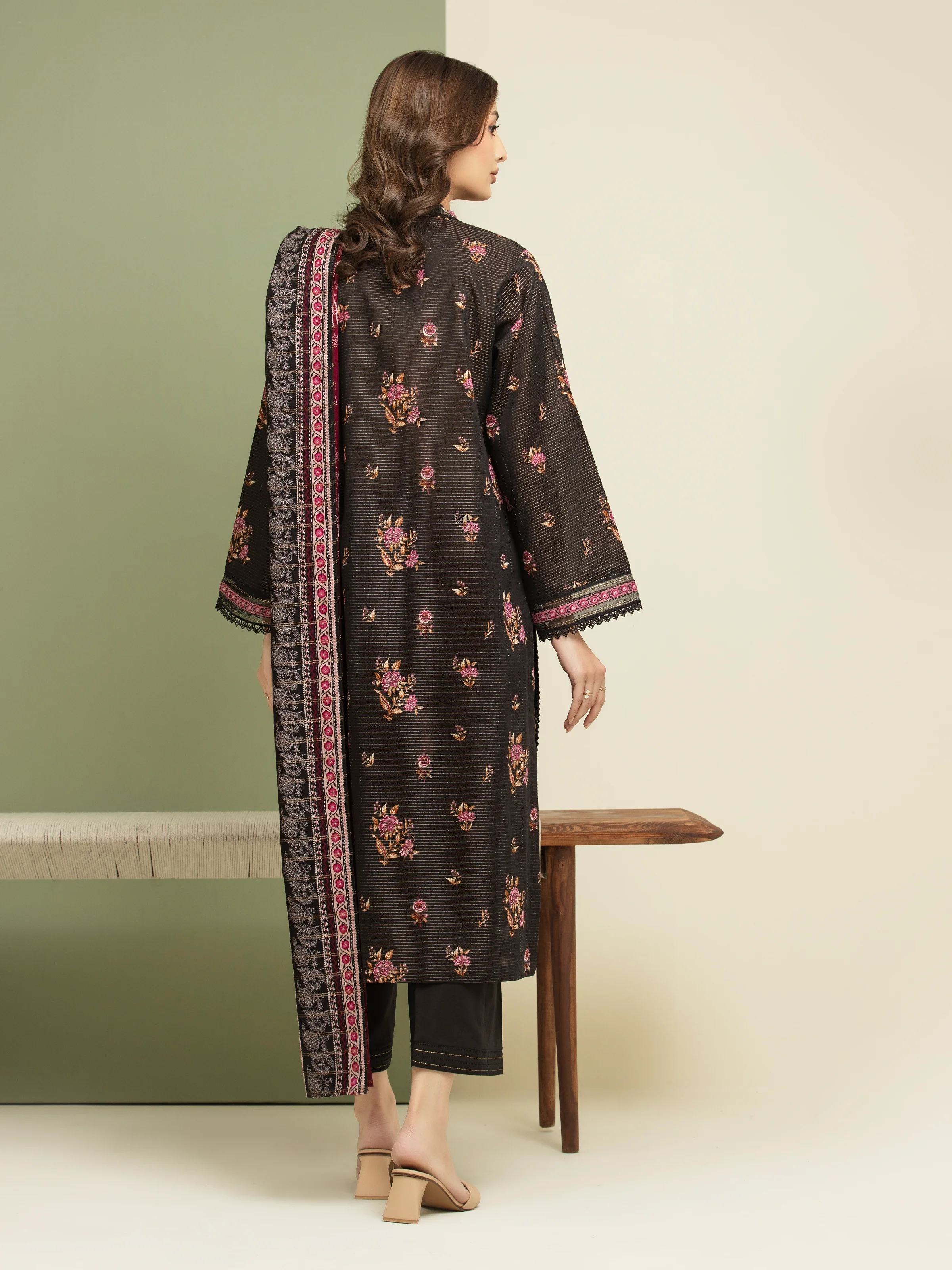 Unstitched Printed Zari Lawn Suit - EWU5M6-006-3P - Image 5