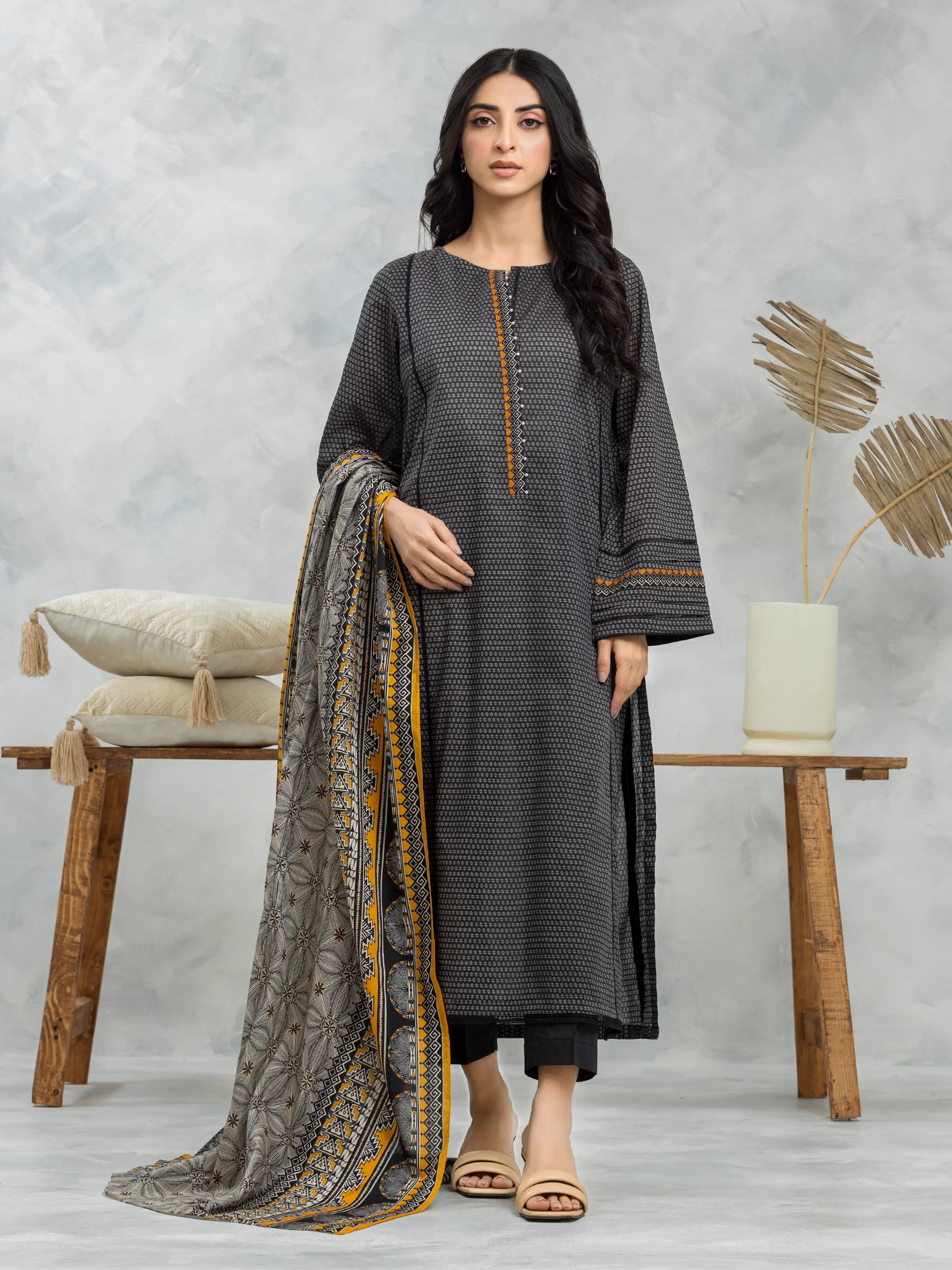 Unstitched Printed Cambric Suit - EWU24A2-28424-3P
