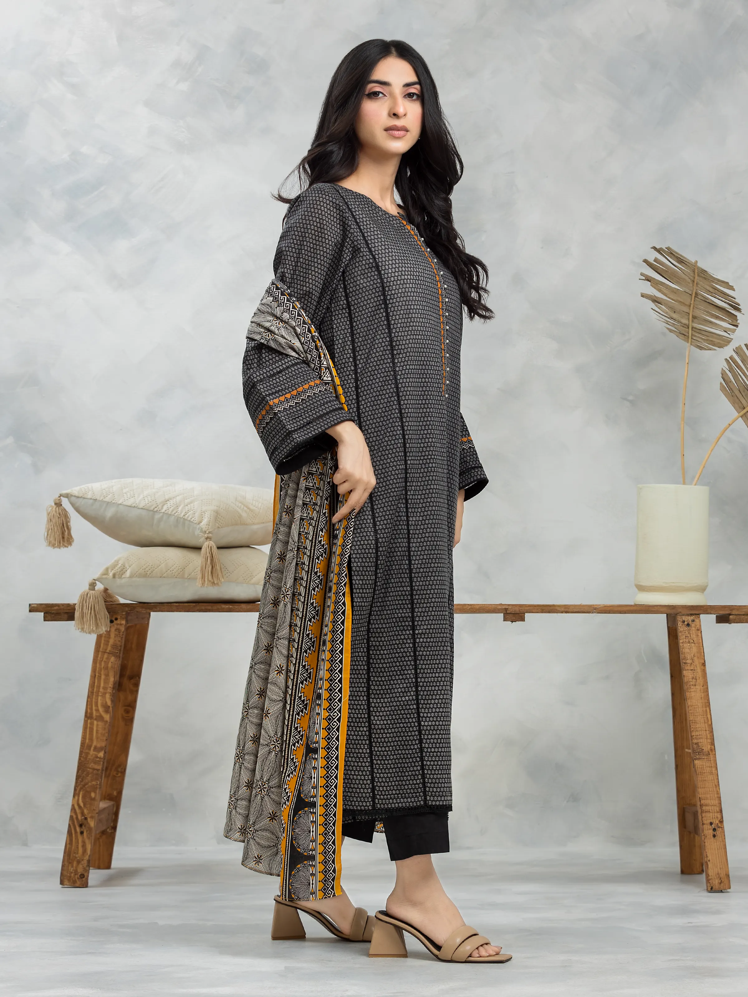 Unstitched Printed Cambric Suit - EWU24A2-28424-3P - Image 4