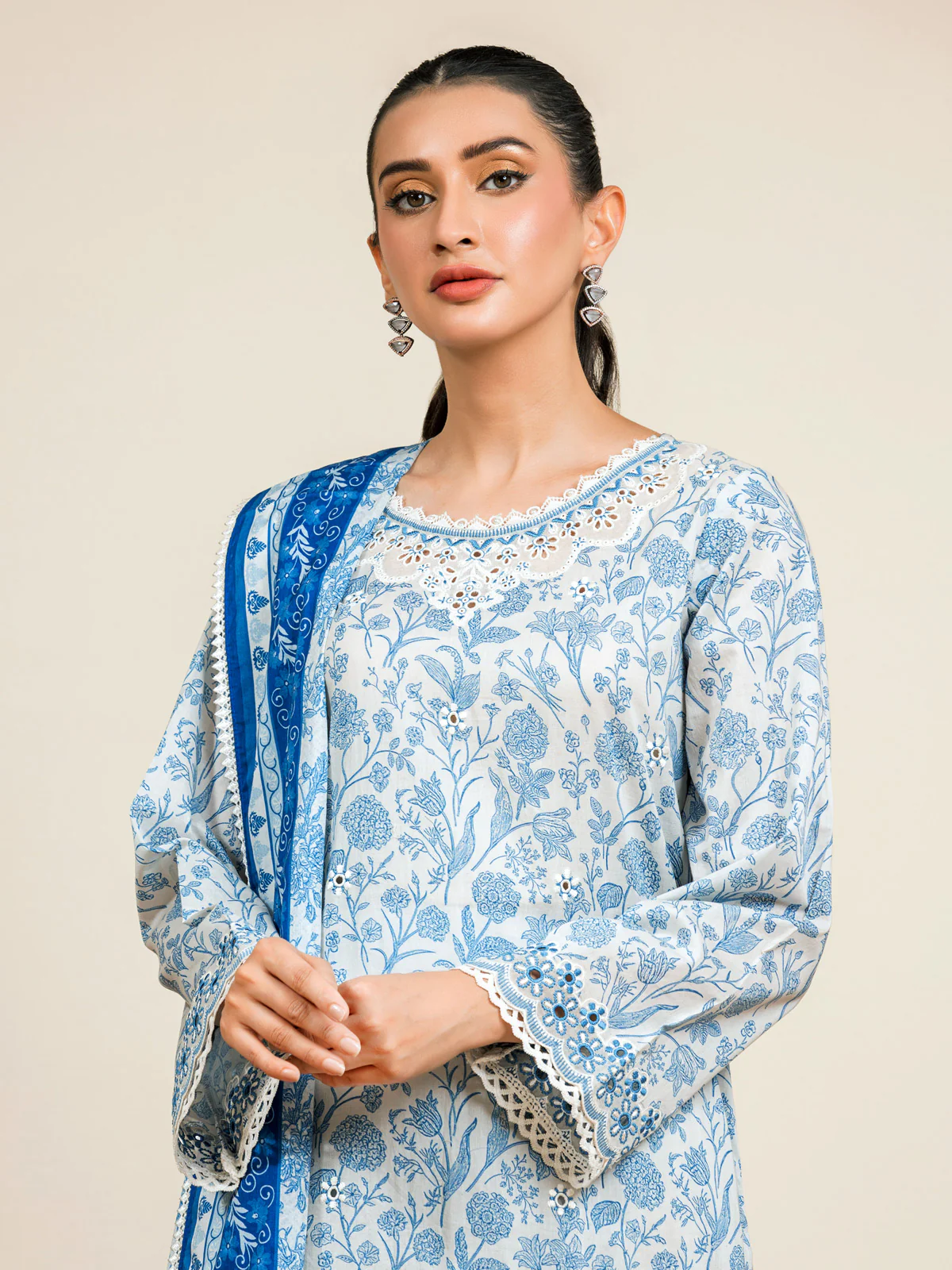 Unstitched Embroidered Lawn Suit - EWU24V1-28606-3P - Image 2