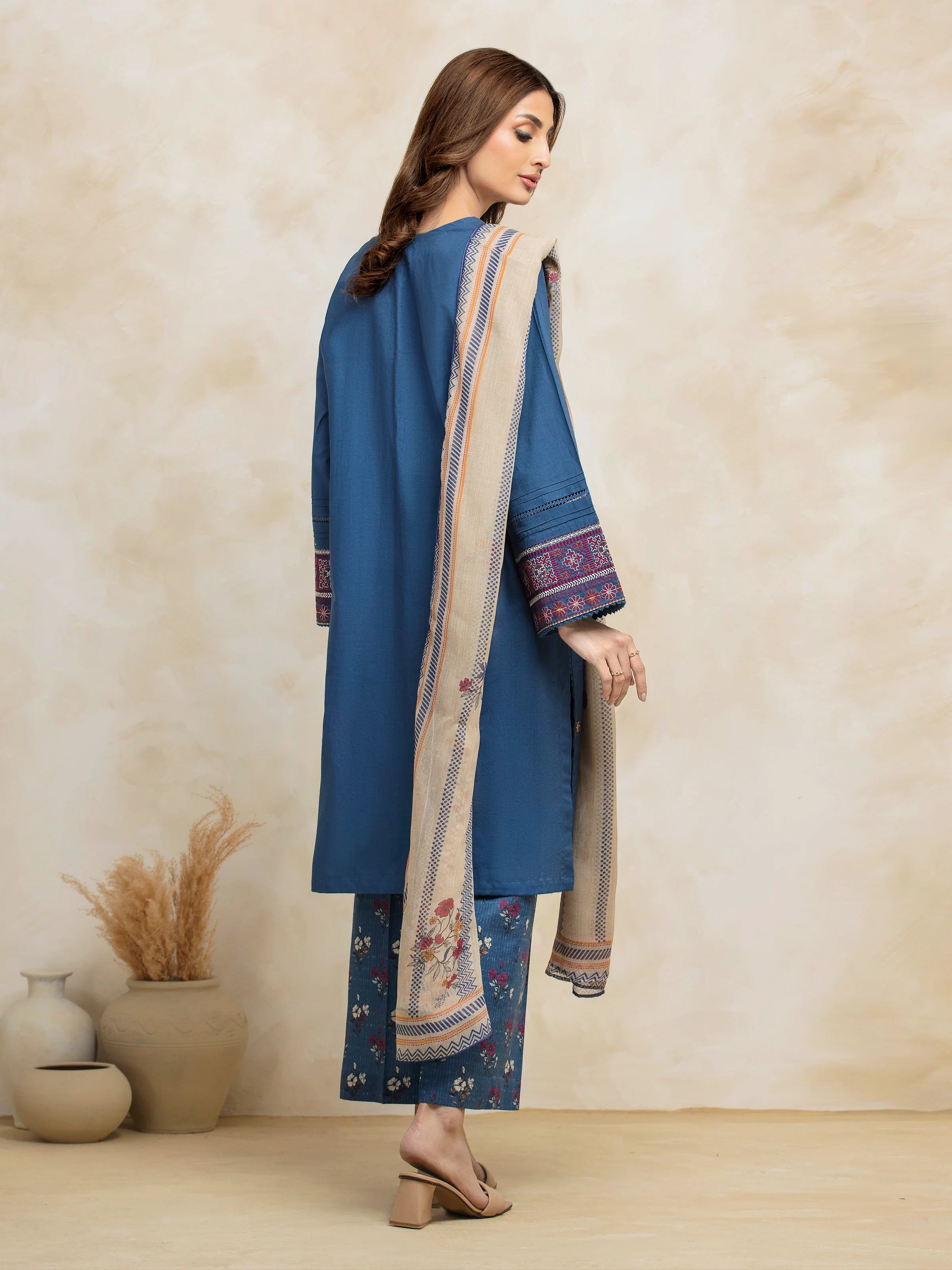 Unstitched Embroidered Cambric Suit - EWU5V2-31036-3P - Image 2