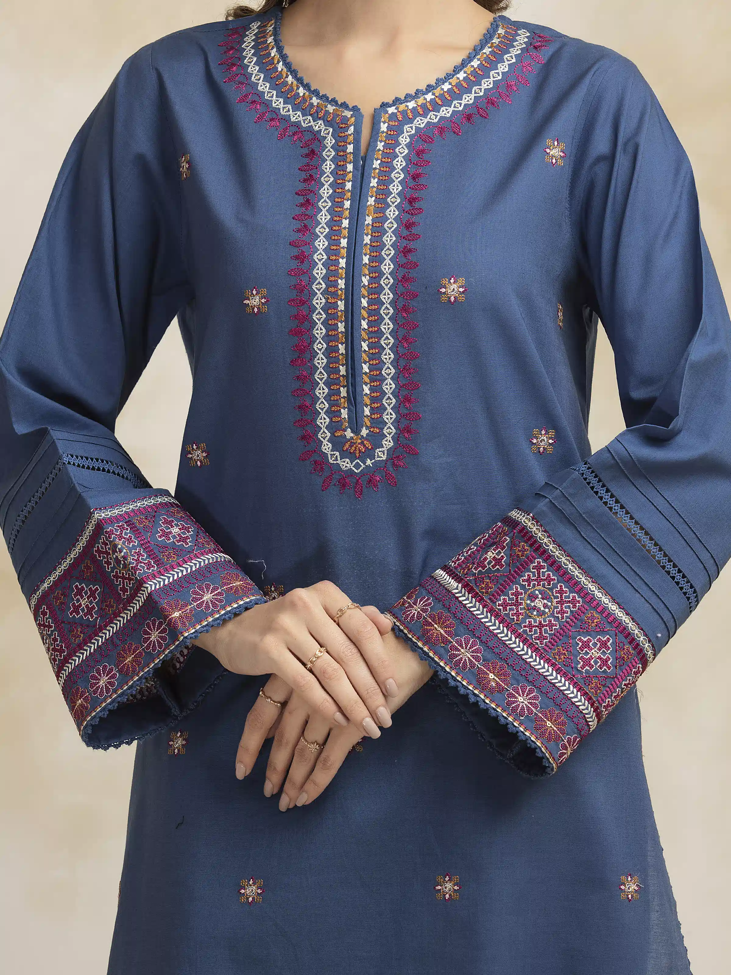 Unstitched Embroidered Cambric Suit - EWU5V2-31036-3P - Image 5