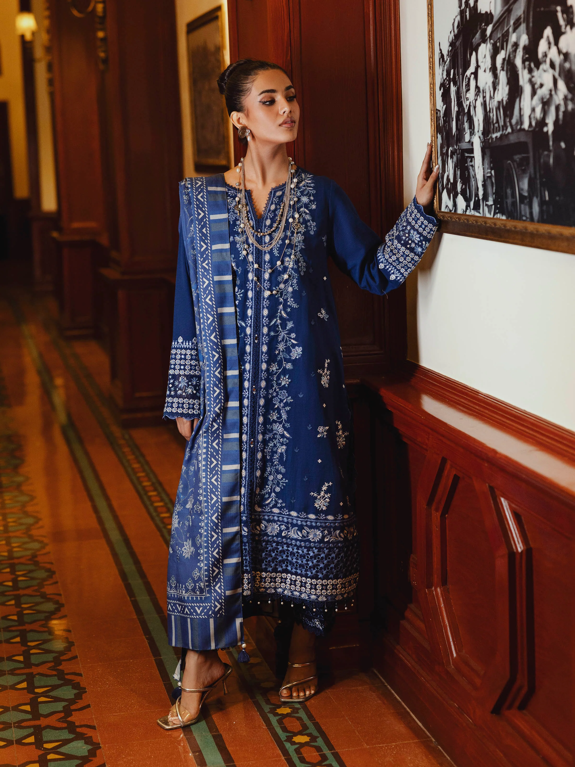 Unstitched Embroidered Khaddar Suit - EWU5V11-32012-3P - Image 4
