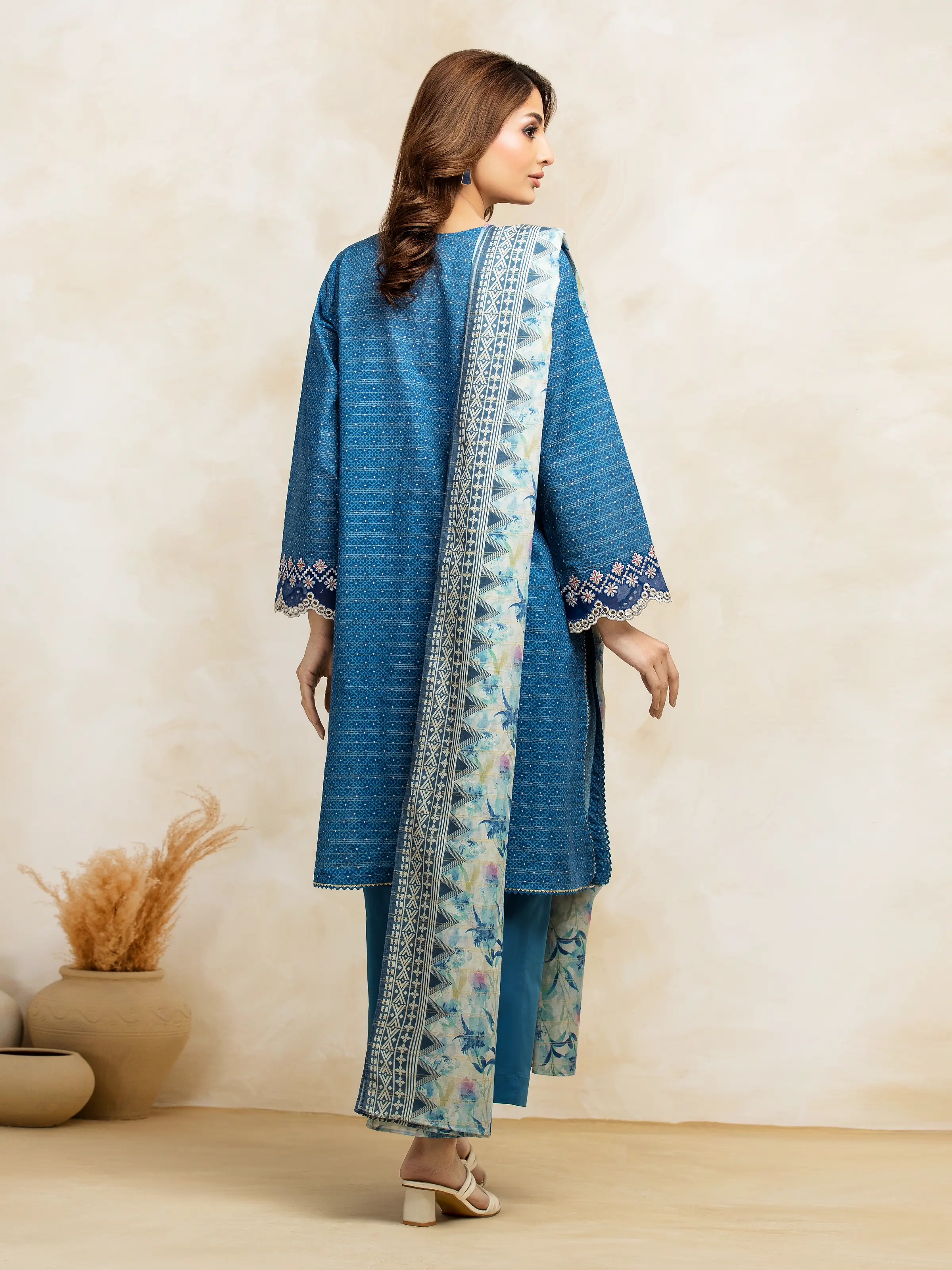 Unstitched Embroidered Lawn Suit - EWU5V1-31187-3P - Image 5