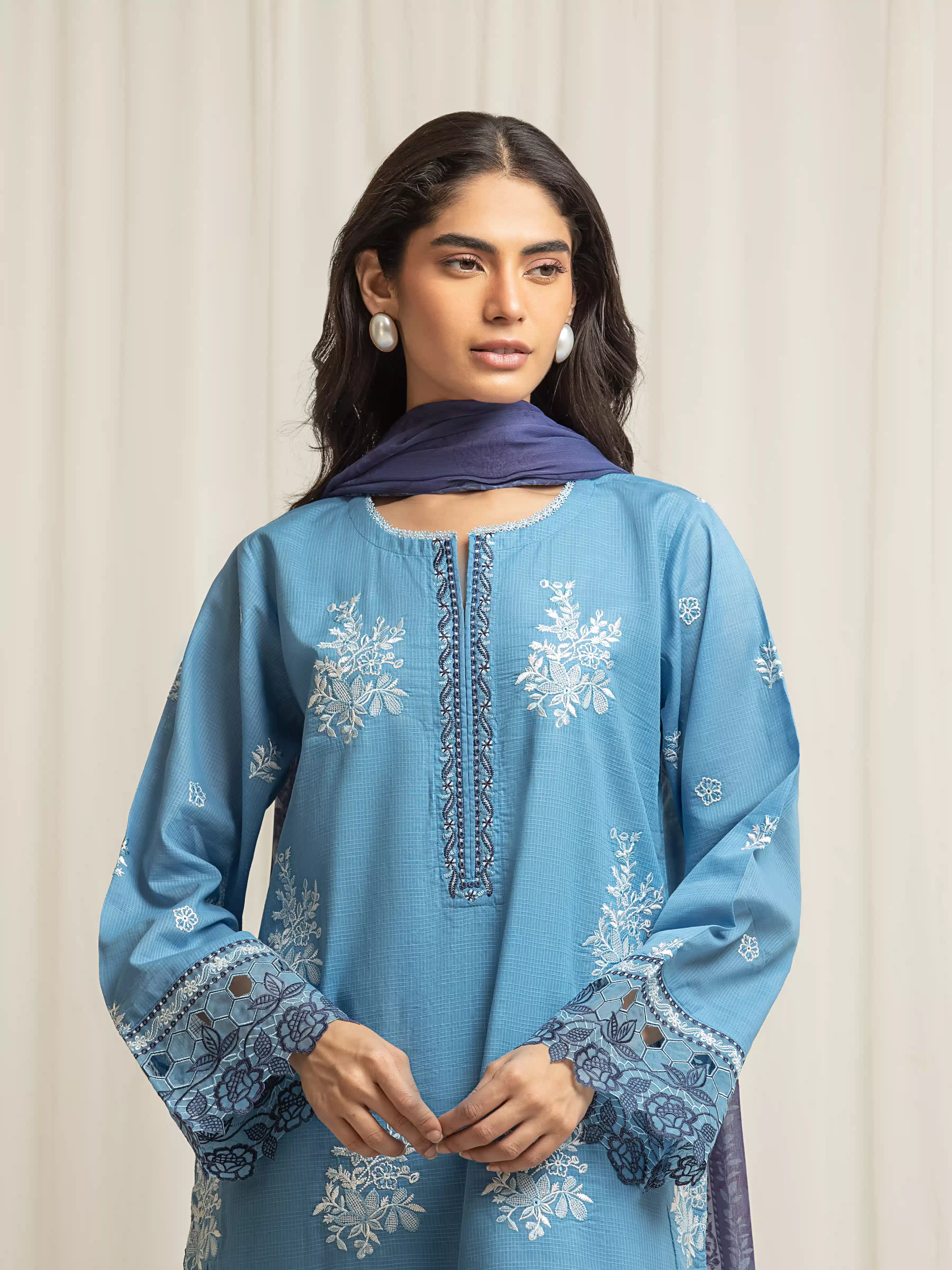 Unstitched Embroidered Lawn Suit - EWU5V1-31220-3P - Image 2