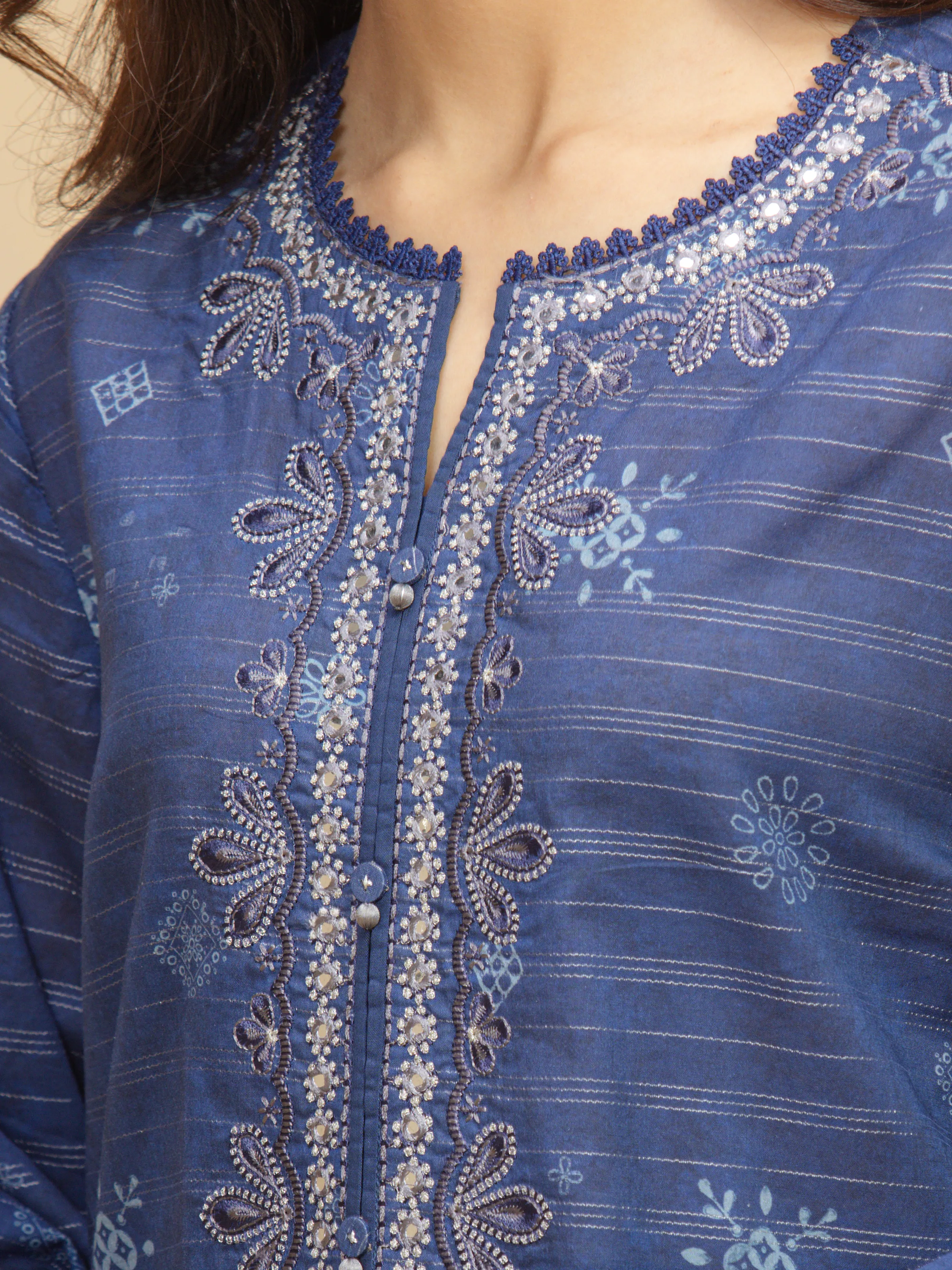 Unstitched Embroidered Lawn Suit - EWU5V1-31881-3P - Image 3