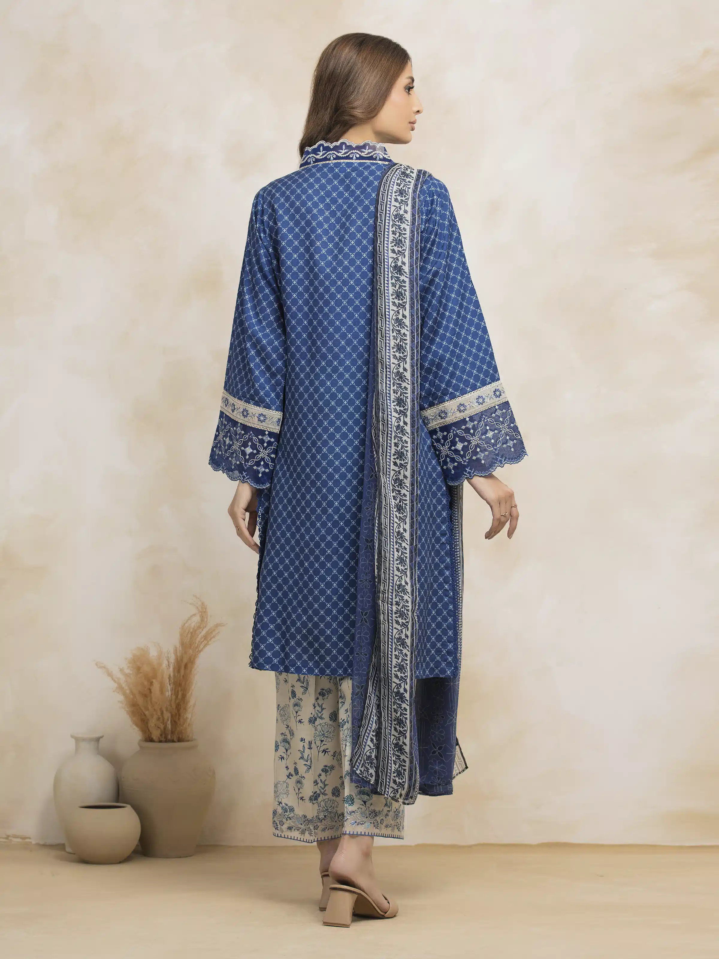 Unstitched Embroidered Raw Silk Suit - EWU5V16-30378-3P - Image 5