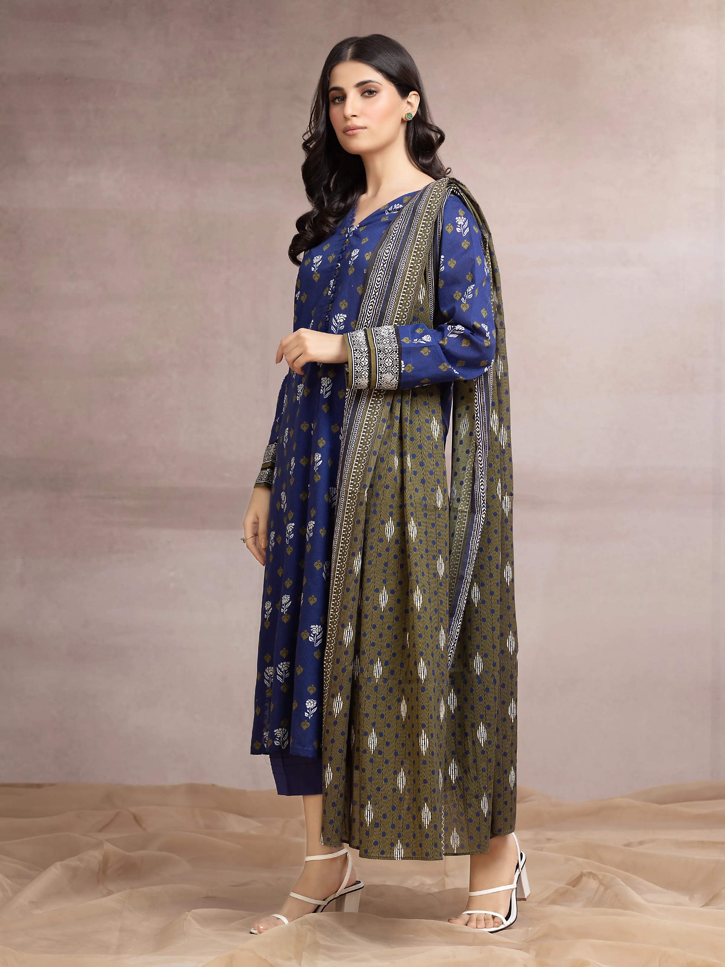 Unstitched Printed Cambric Shirt Dupatta - EWU24A2-27120SD - Image 2