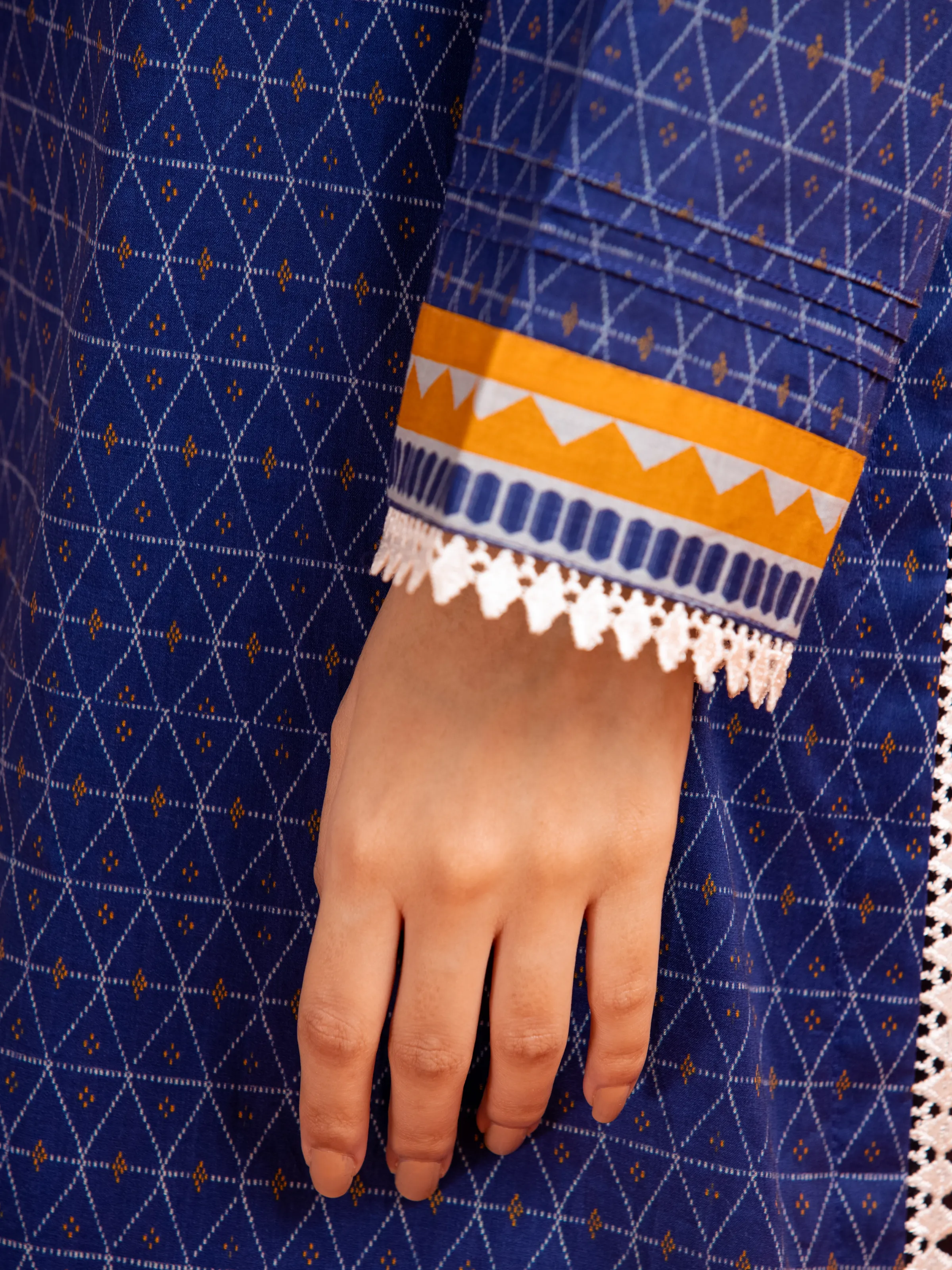 Unstitched Printed Cambric Suit - EWU24A2-27010-3P - Image 3