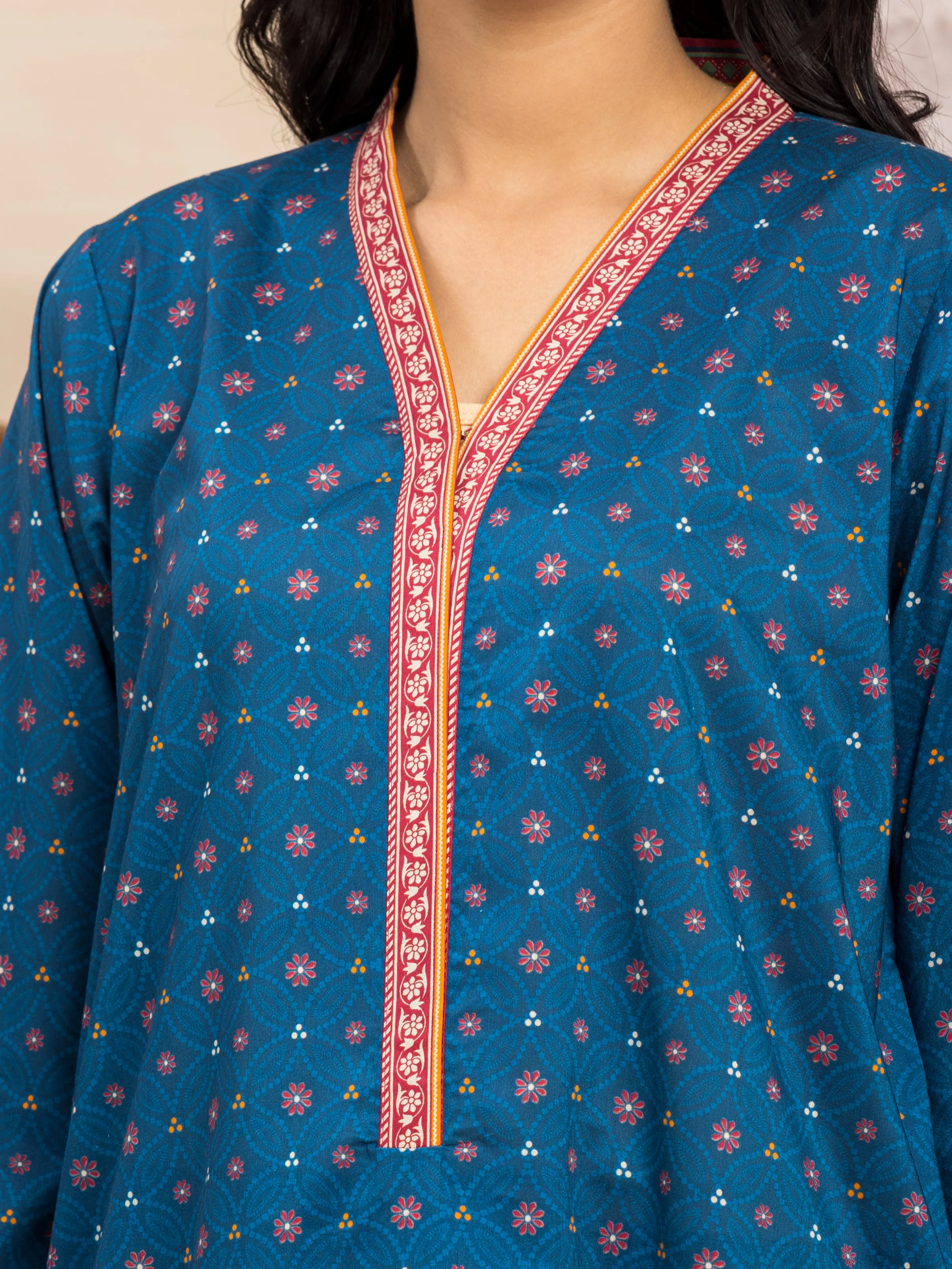 Unstitched Printed Khaddar Suit - EWU24M3-106-3P - Image 3