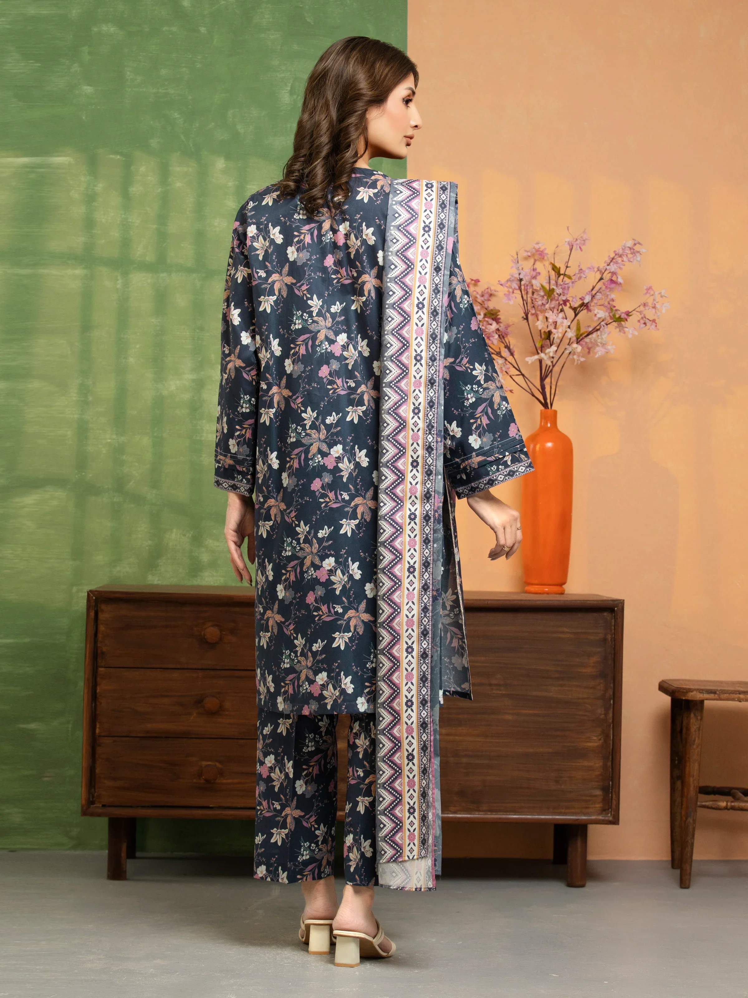Unstitched Printed Khaddar Suit - EWU5A3-36114-3P - Image 5