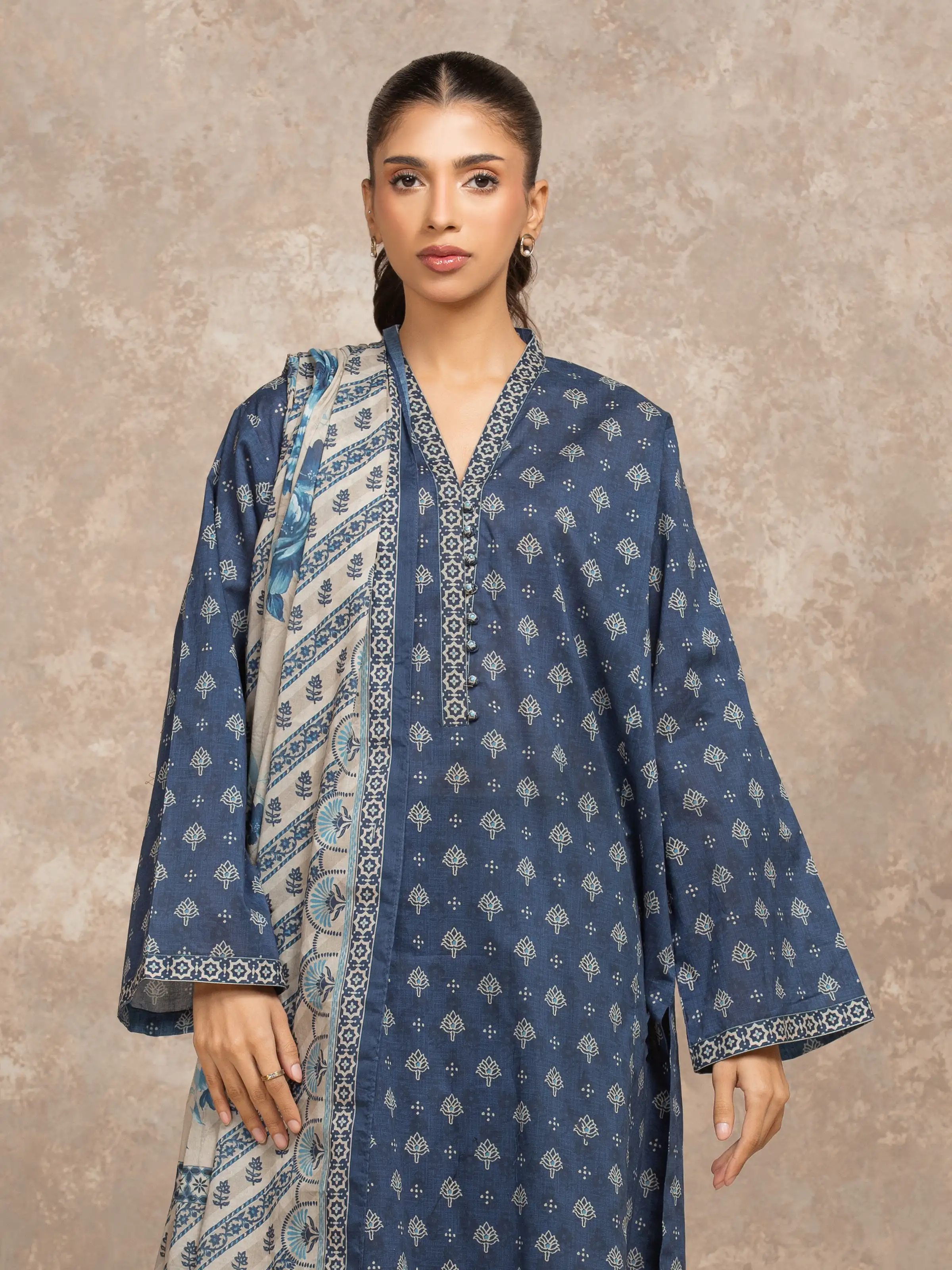 Unstitched Printed Khaddar Suit - EWU5M3-007-3P - Image 2