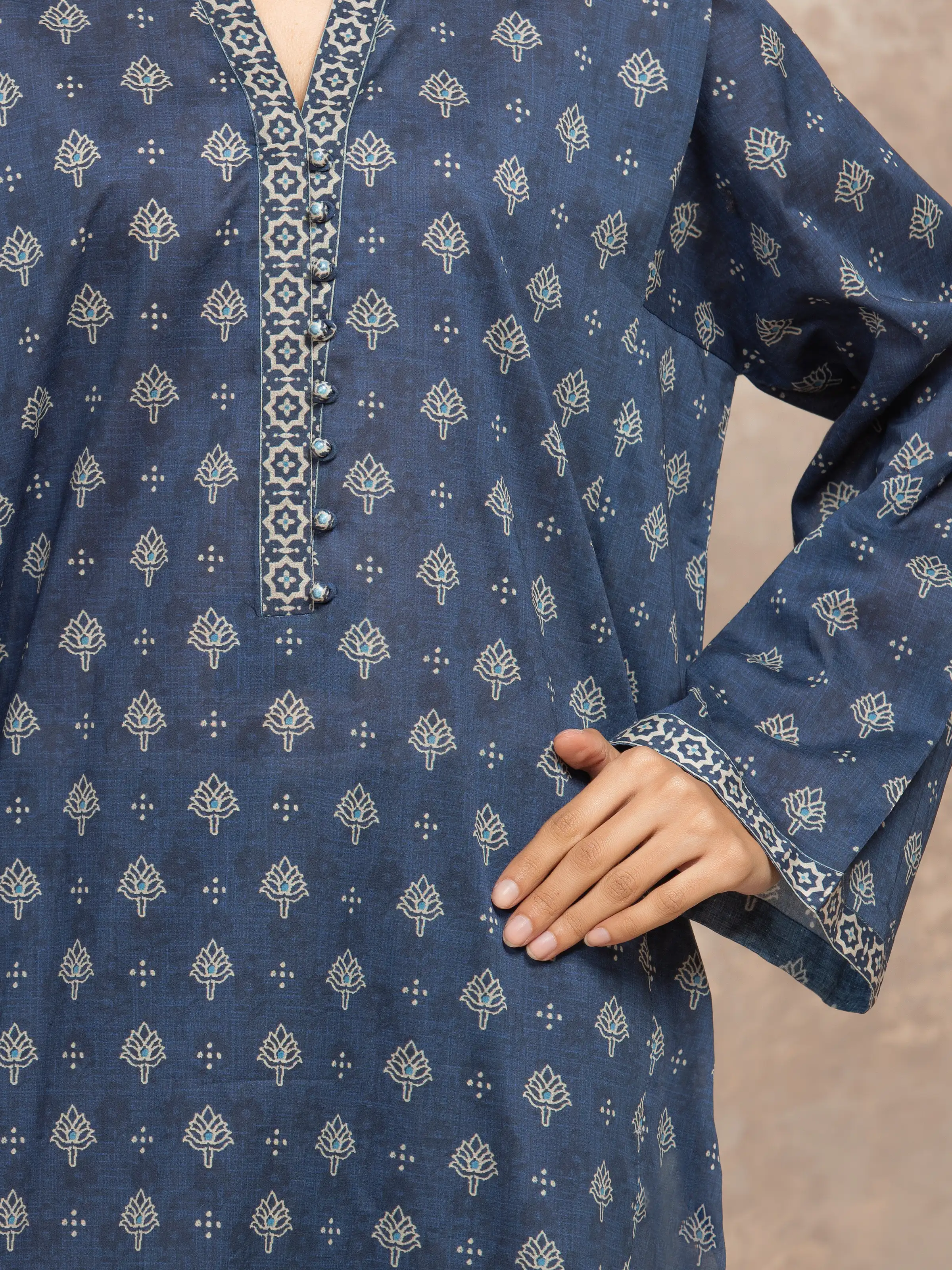 Unstitched Printed Khaddar Suit - EWU5M3-007-3P - Image 3