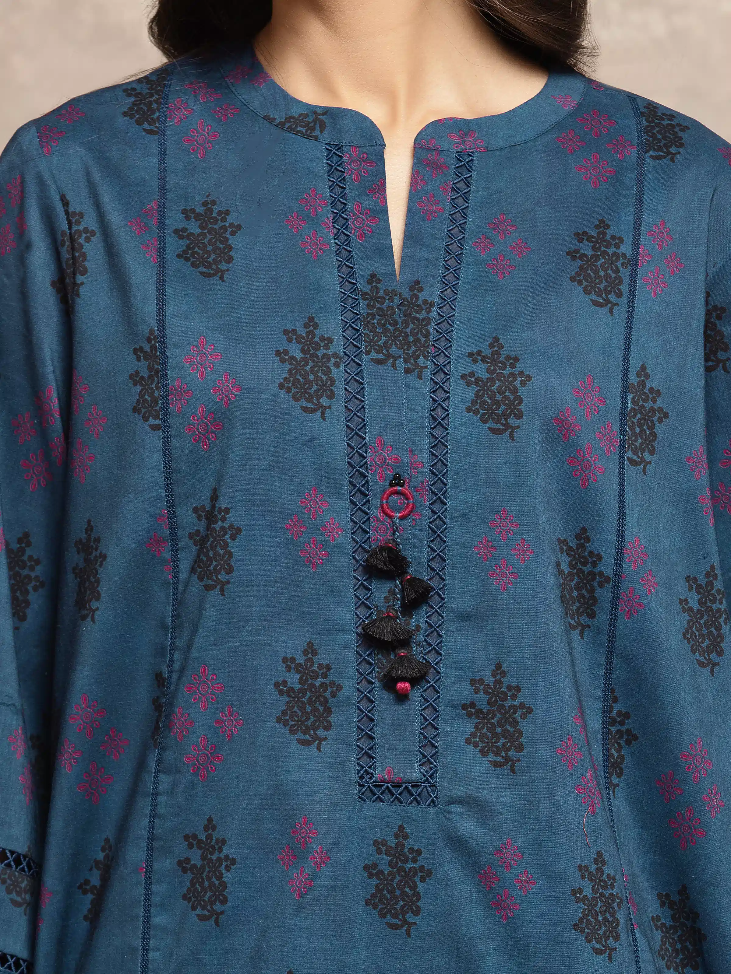 Unstitched Printed Khaddar Suit - EWU5M3-031-3P - Image 4