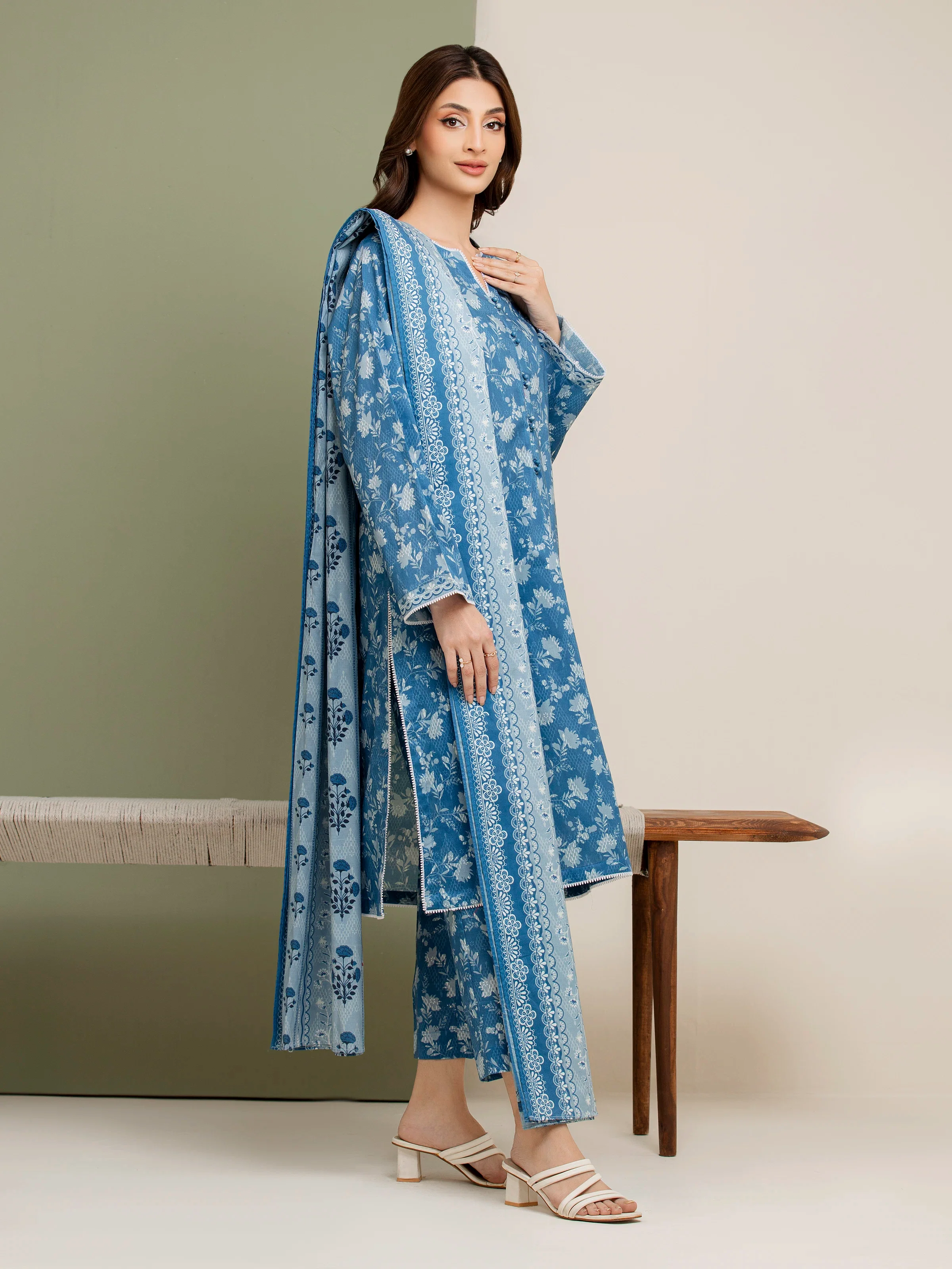 Unstitched Printed Lawn Suit - EWU5A1-35088-3P - Image 3