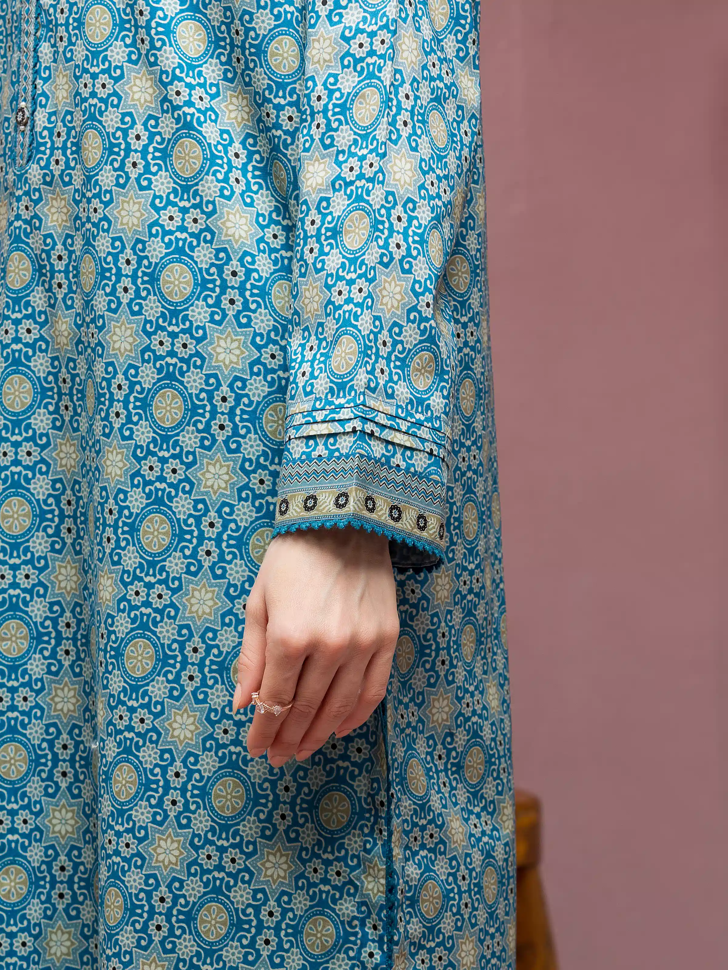 Unstitched Printed Lawn Suit - EWU5A1-35109-3P - Image 6